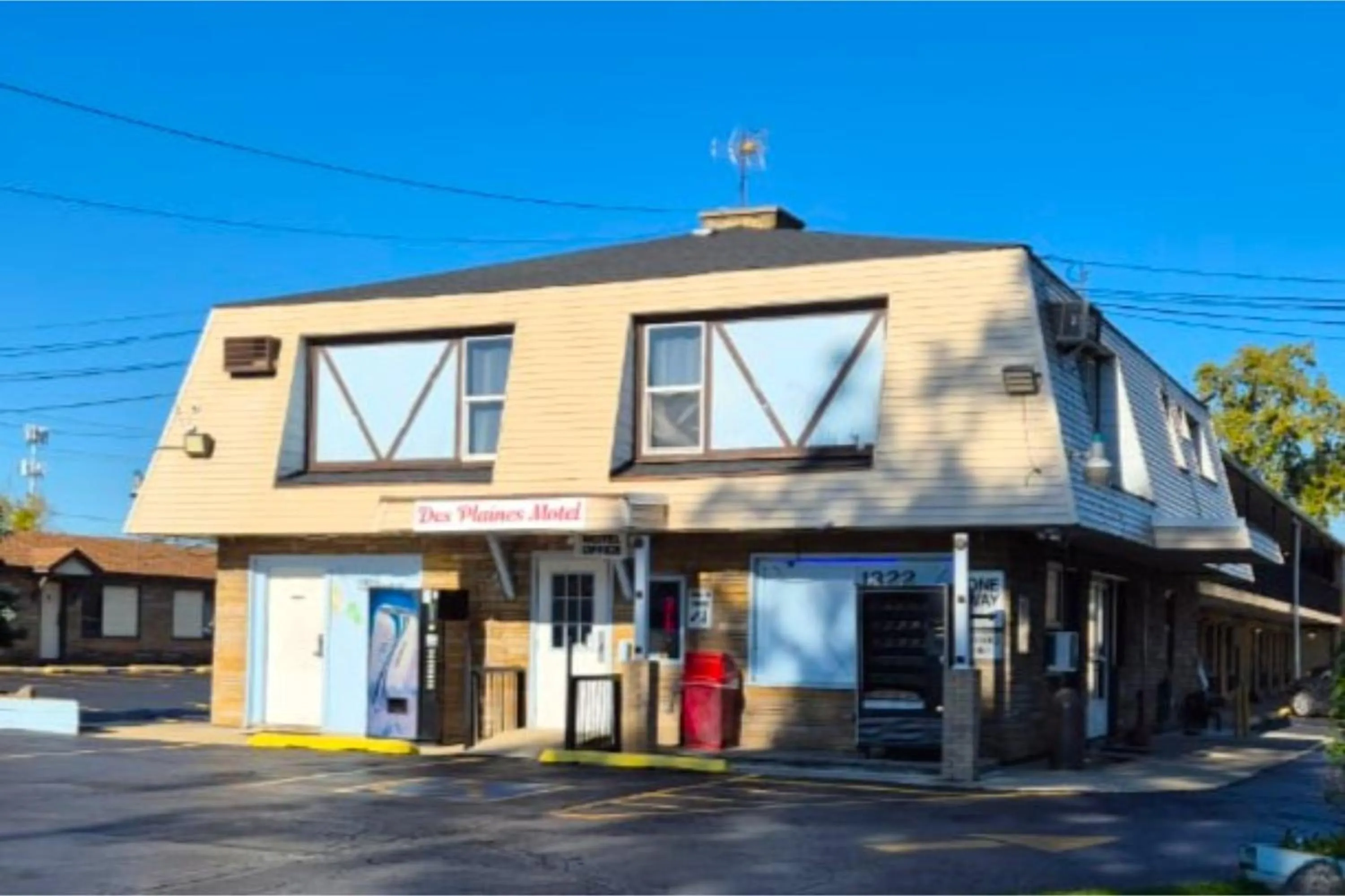 Property building in Des Plaines Motel By OYO O'Hare Airport Chicago