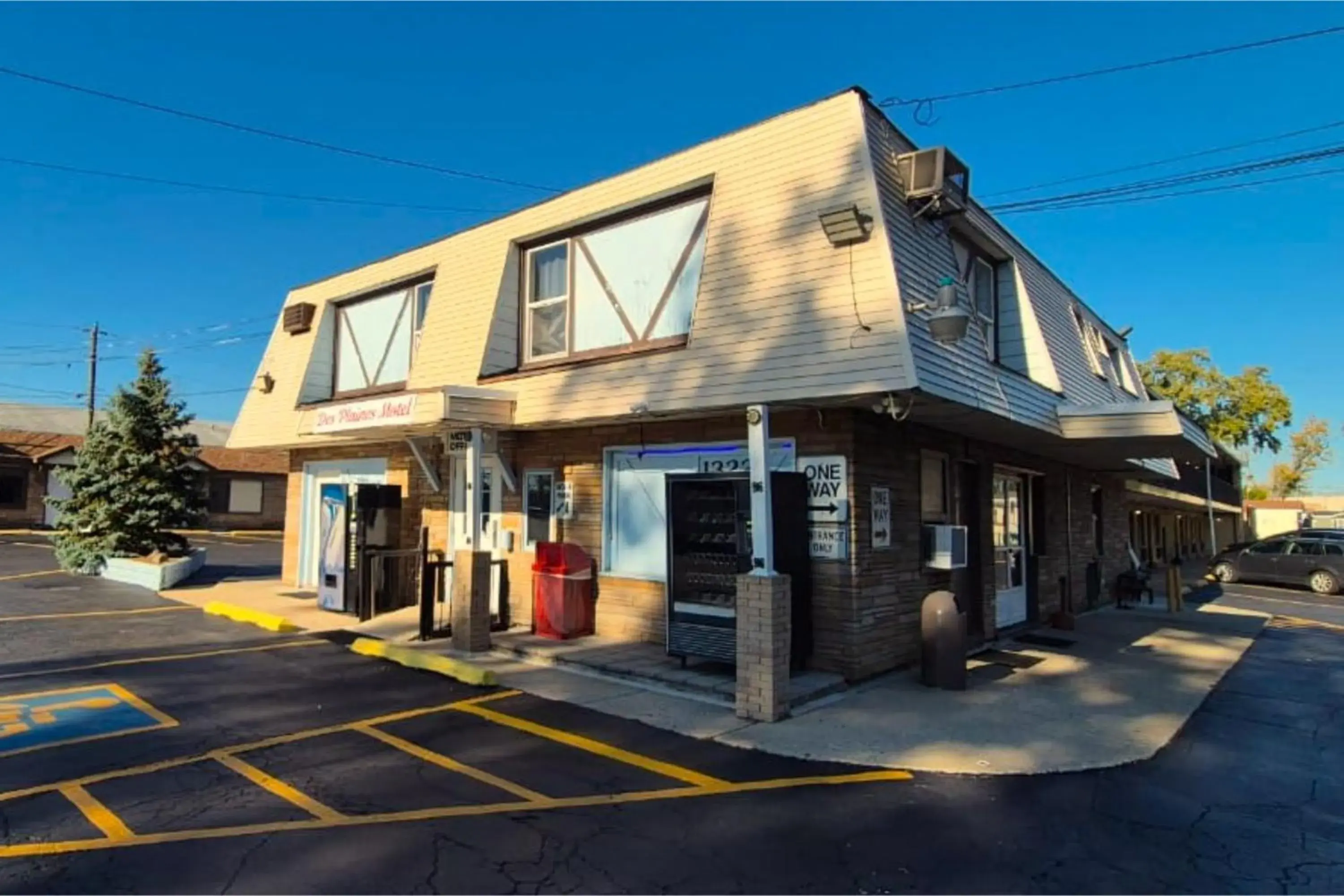 Property building in Des Plaines Motel By OYO O'Hare Airport Chicago Property building in Des Plaines Motel By OYO O'Hare Airport Chicago