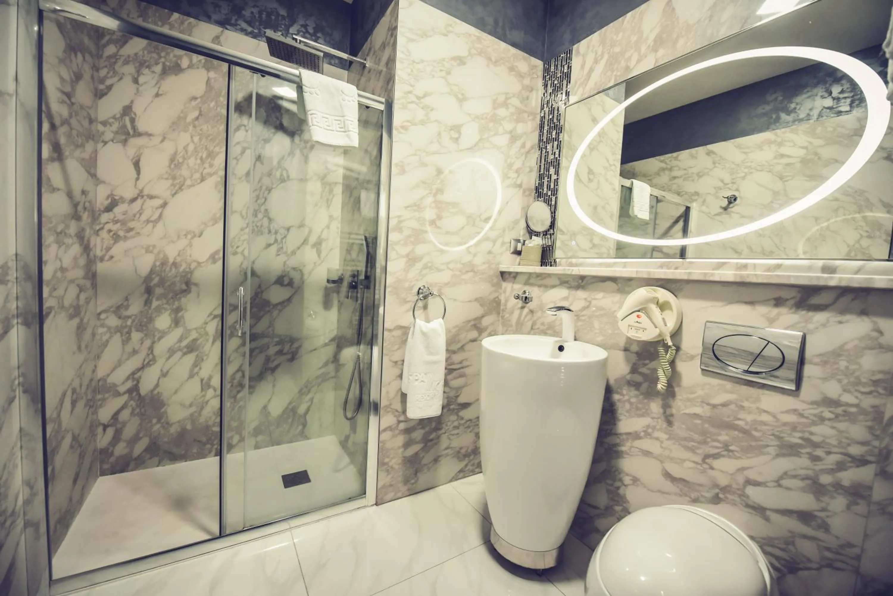 Bathroom in Hotel Spa Ice Resort