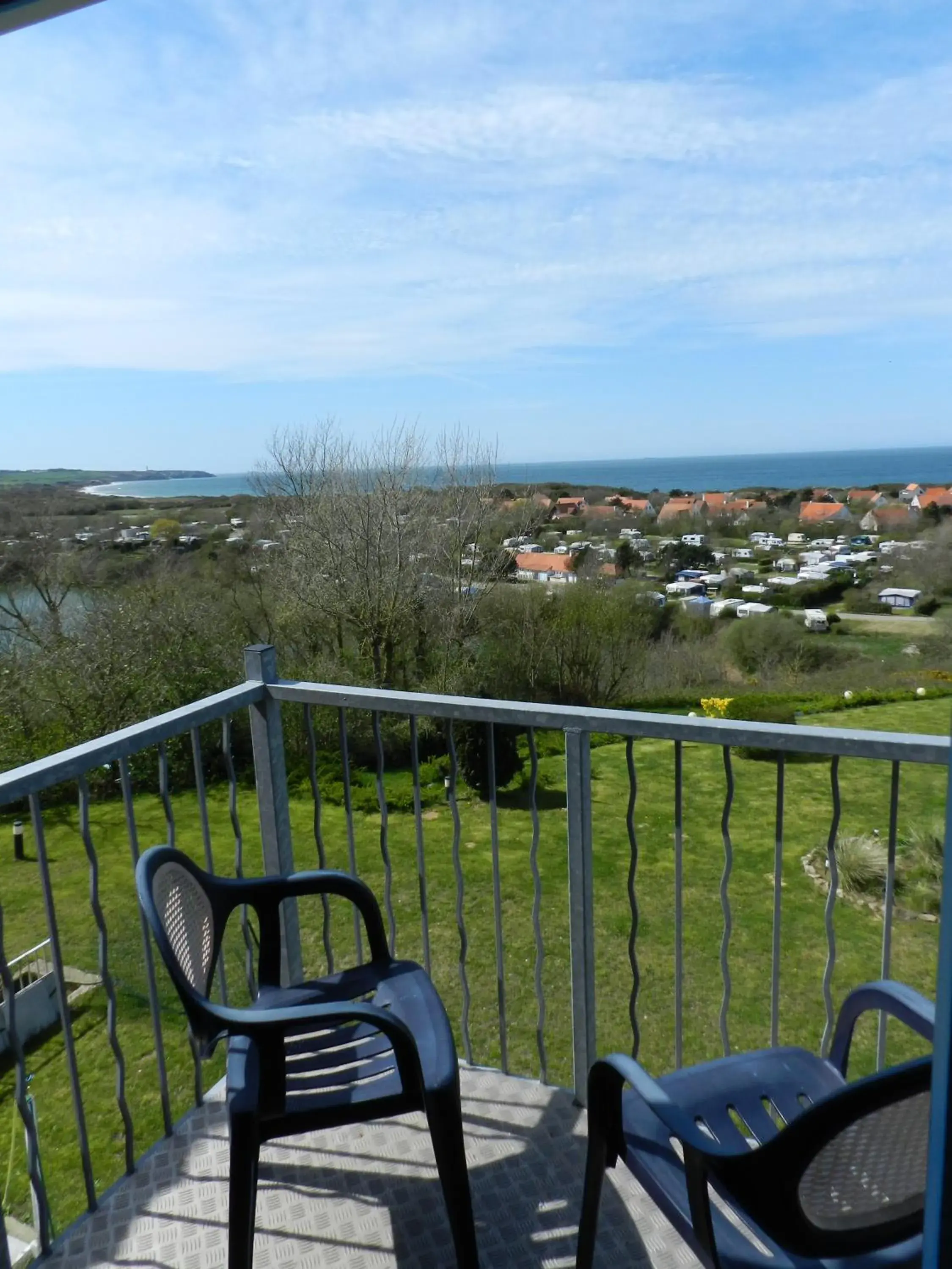 Double Room with Balcony and Sea View in Hôtel Le Vivier WISSANT - Vue Mer - Côte d'Opale - Baie de Wissant - 2CAPS Double Room with Balcony and Sea View in Hôtel Le Vivier WISSANT - Vue Mer - Côte d'Opale - Baie de Wissant - 2CAPS