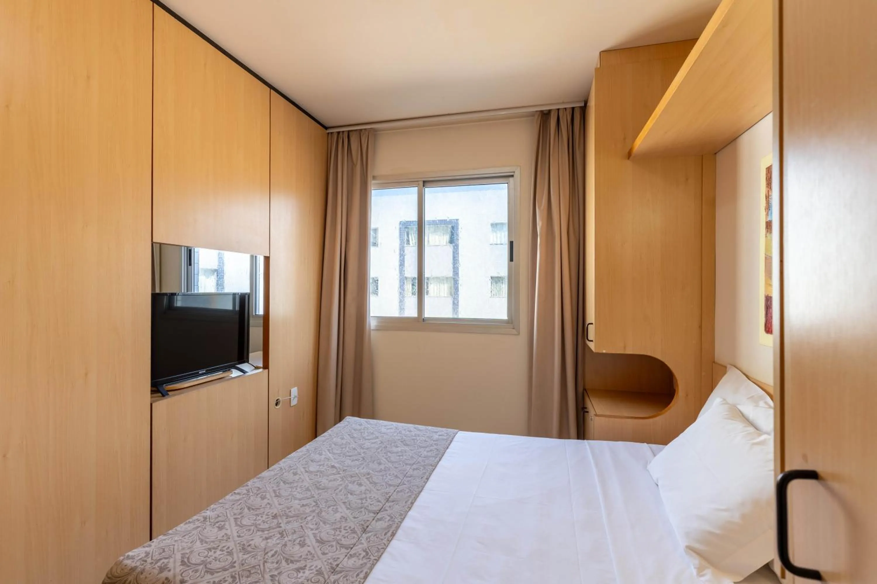 Bed in Multiparque Hplus Long Stay