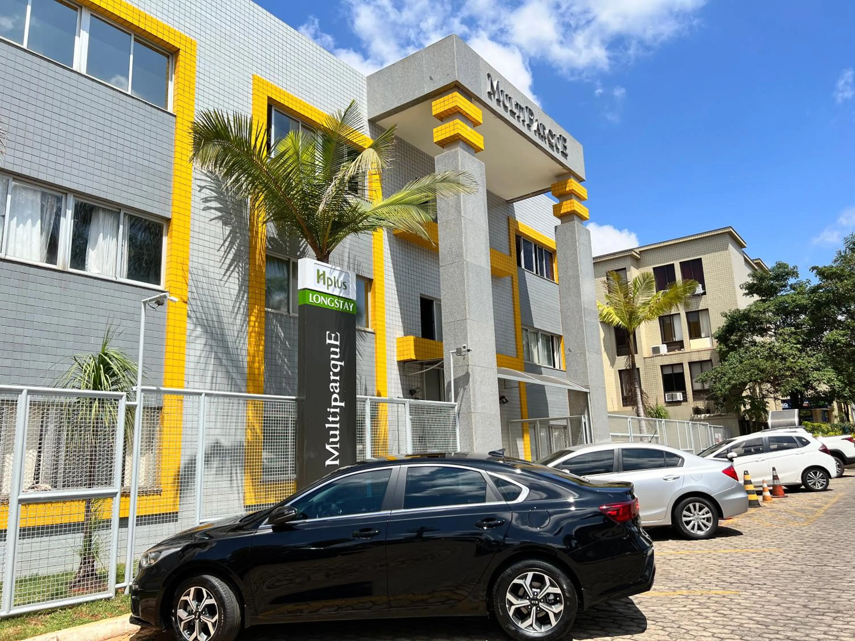 Property building in Multiparque Hplus Long Stay