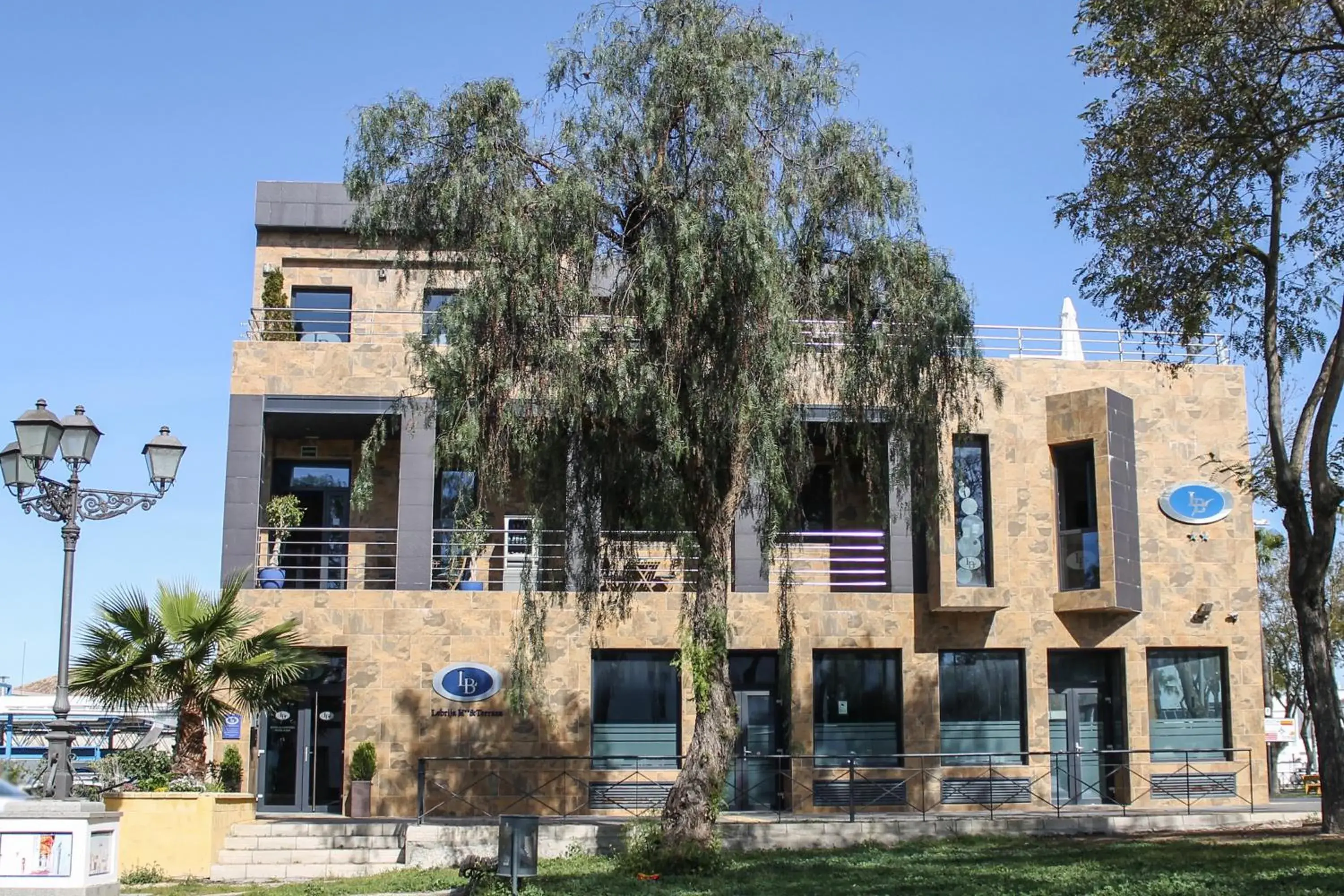 Property building in Hotel LB Lebrija by MA 22 Puntos Property building in Hotel LB Lebrija by MA 22 Puntos
