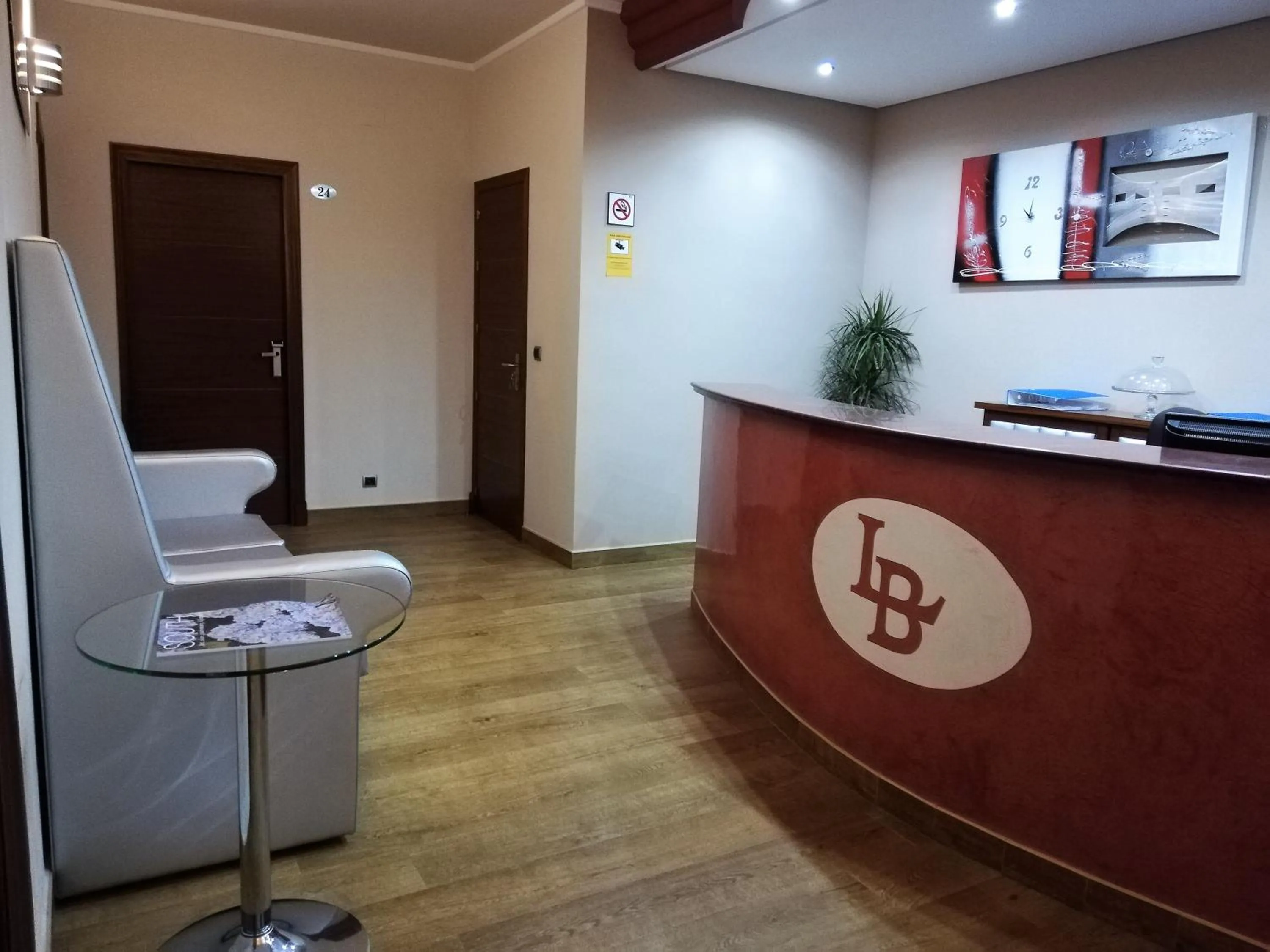 Lobby or reception in Hotel LB Lebrija by MA 22 Puntos