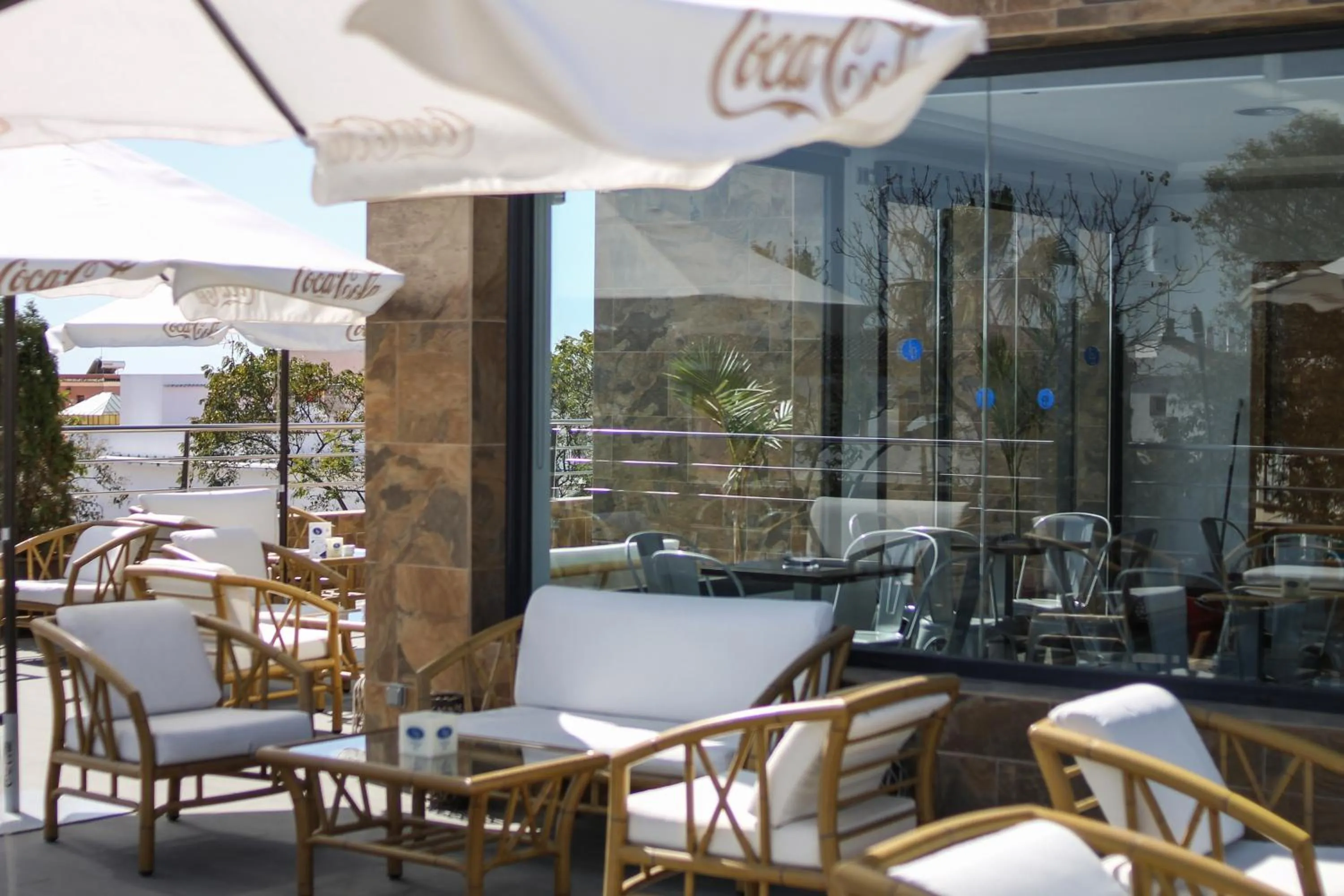 Lounge or bar in Hotel LB Lebrija by MA 22 Puntos