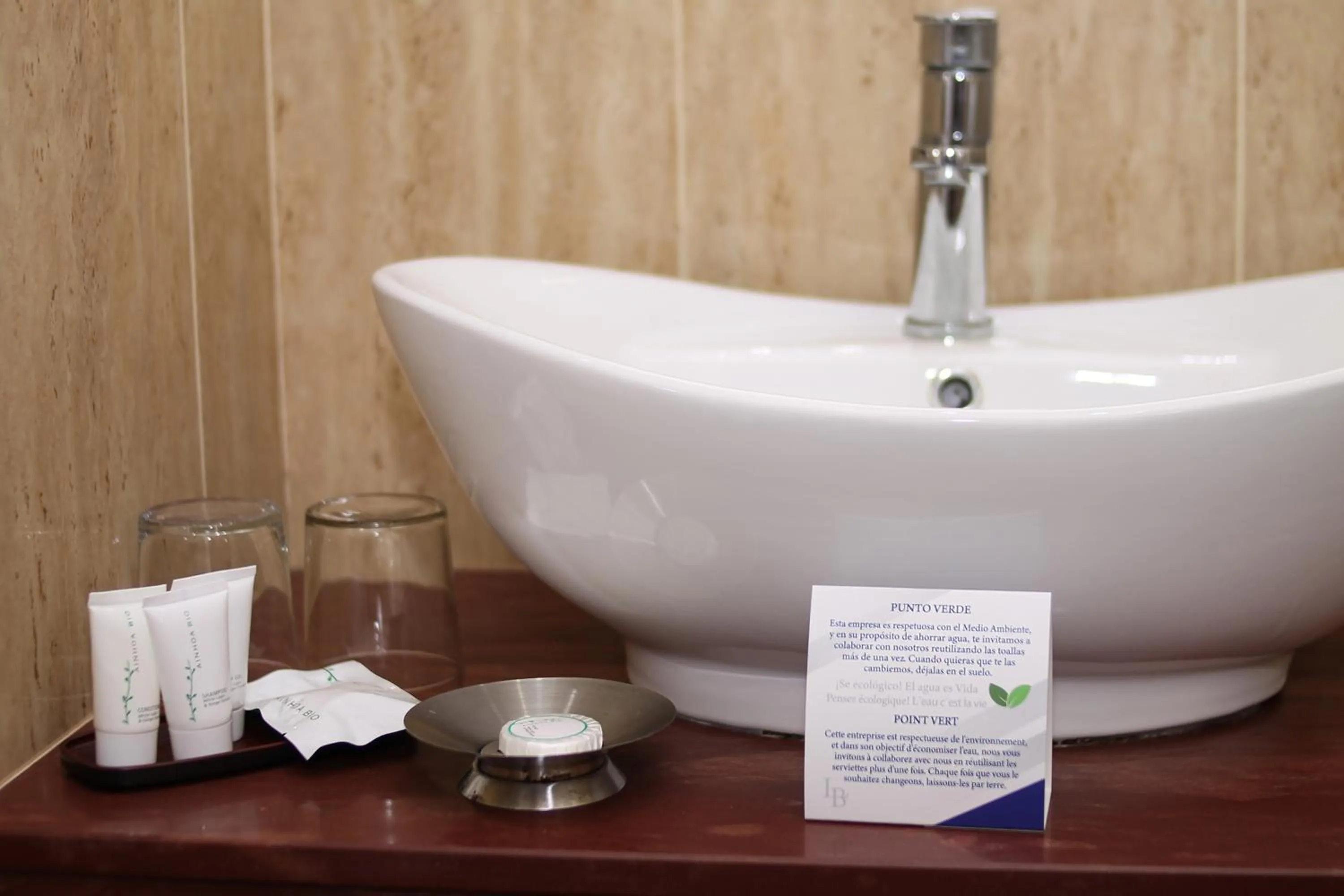 Bathroom in Hotel LB Lebrija by MA 22 Puntos