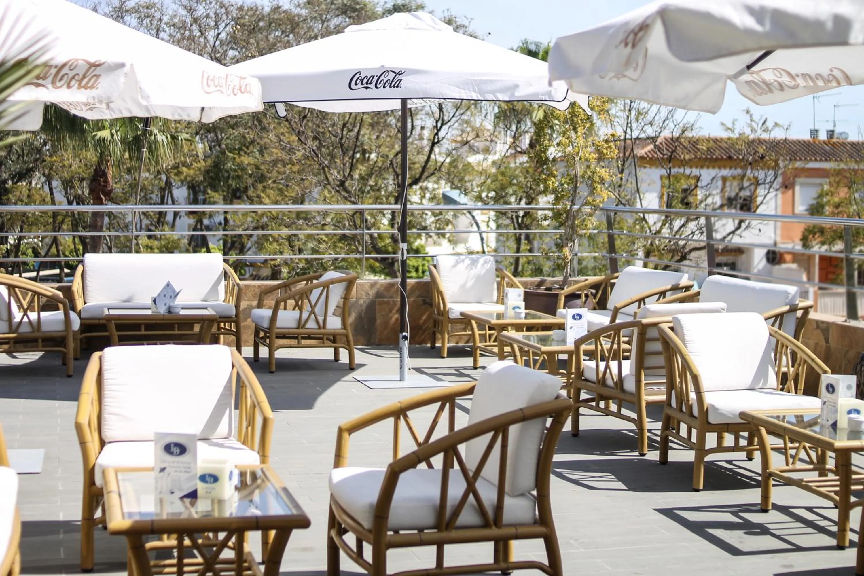 Alcoholic drinks in Hotel LB Lebrija by MA 22 Puntos