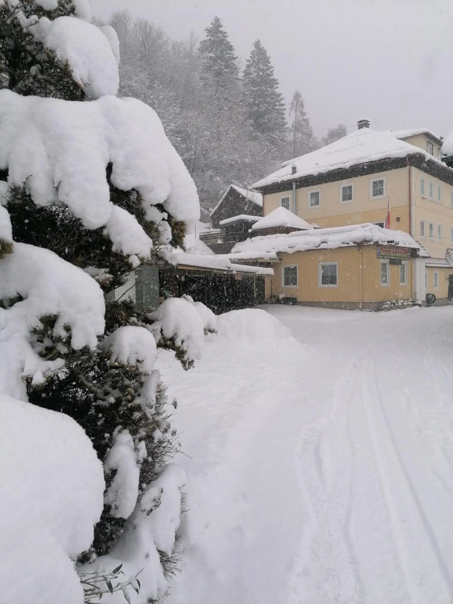 Property building in Hotel Kirchenwirt