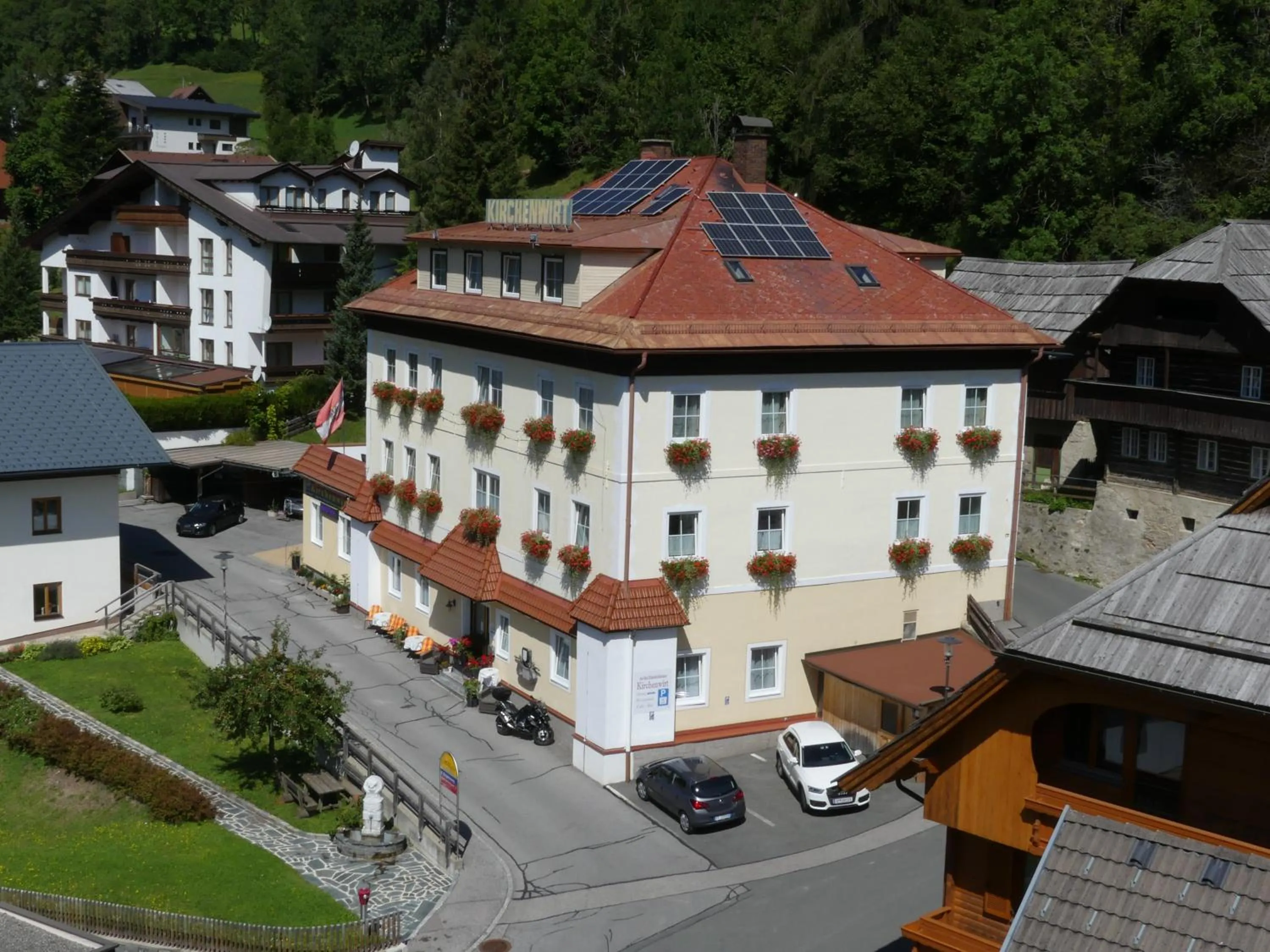 Property building in Hotel Kirchenwirt