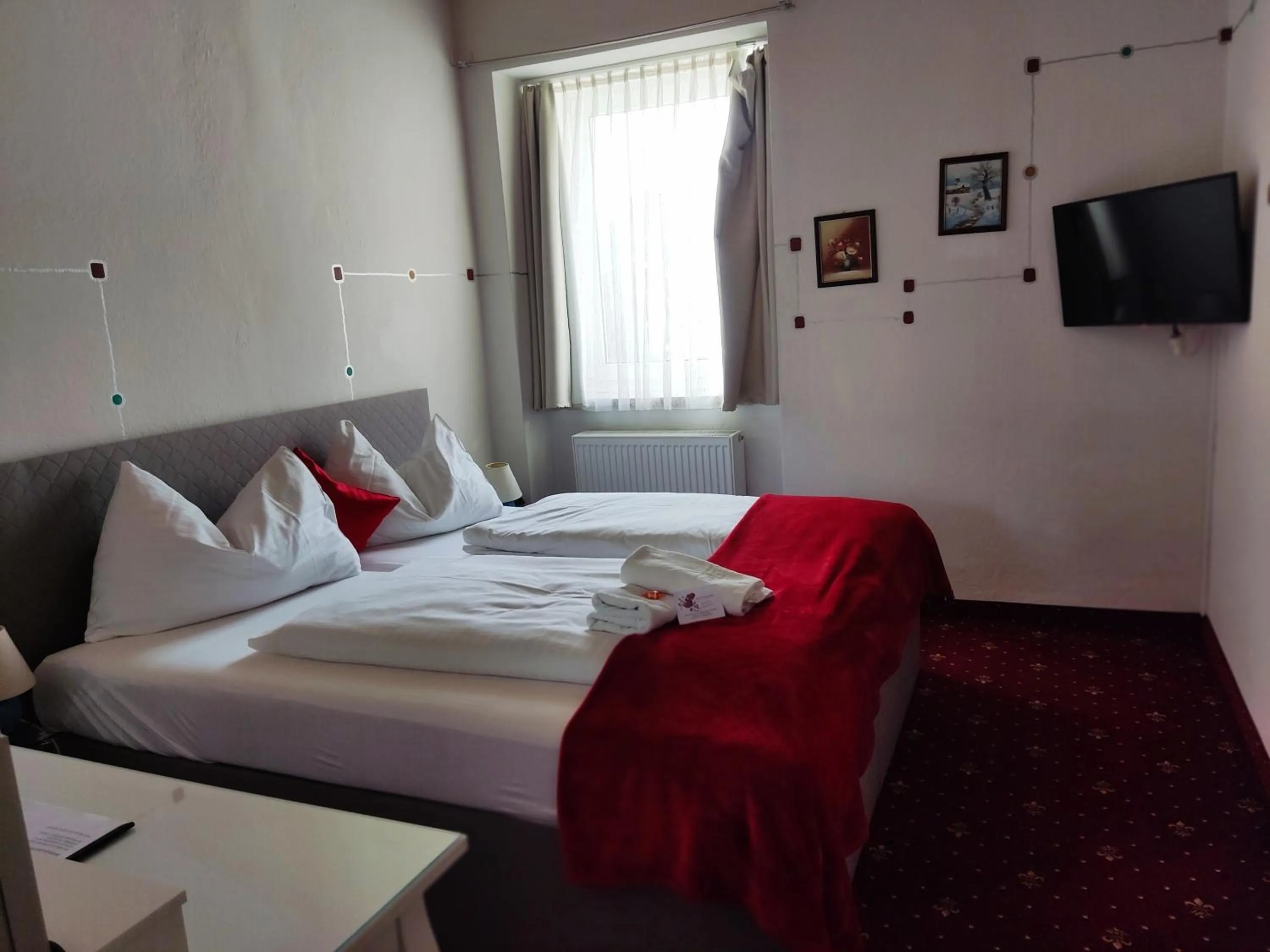 Staff, Bed in Hotel Kirchenwirt