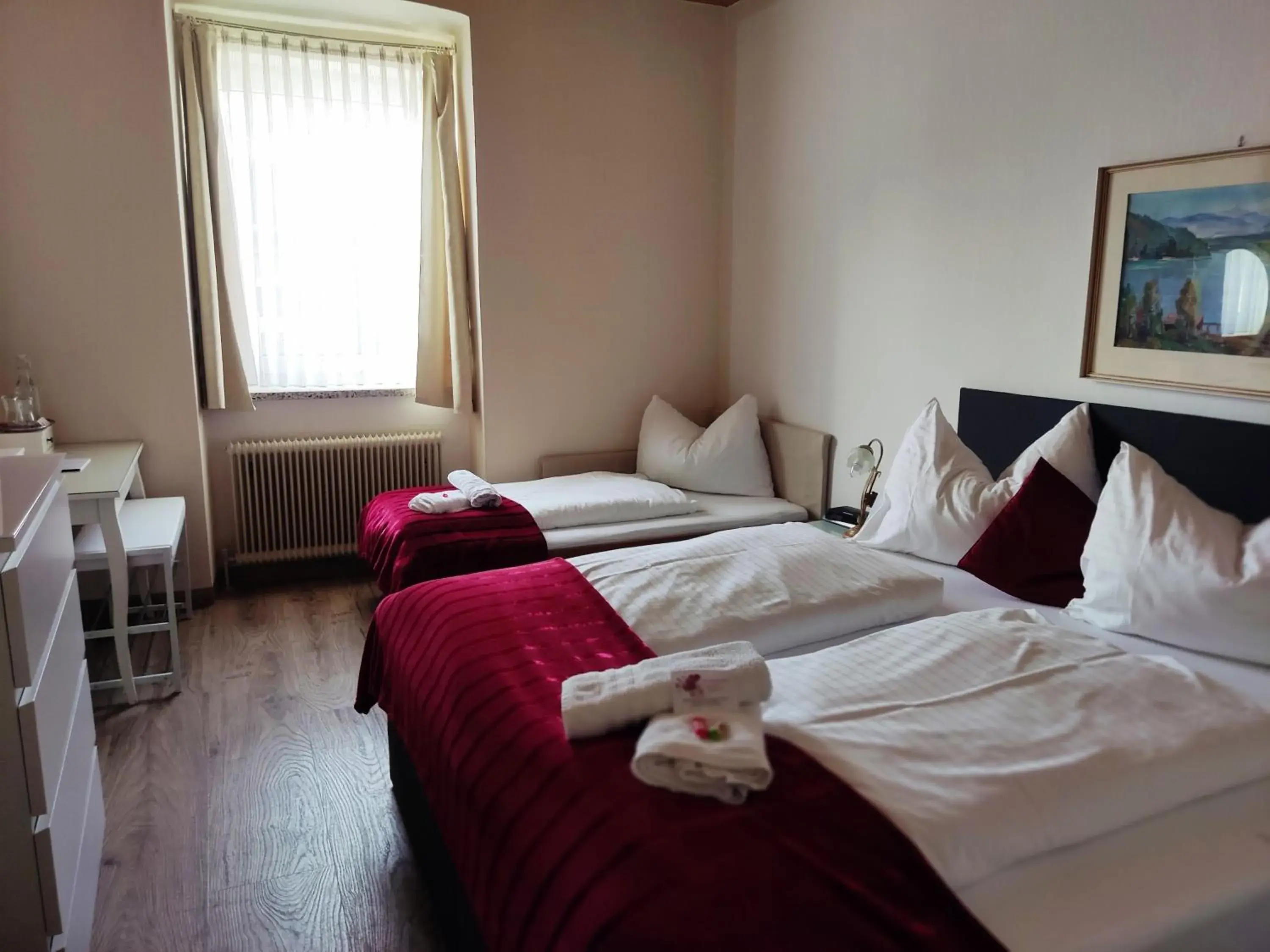 Triple Room in Hotel Kirchenwirt Triple Room in Hotel Kirchenwirt