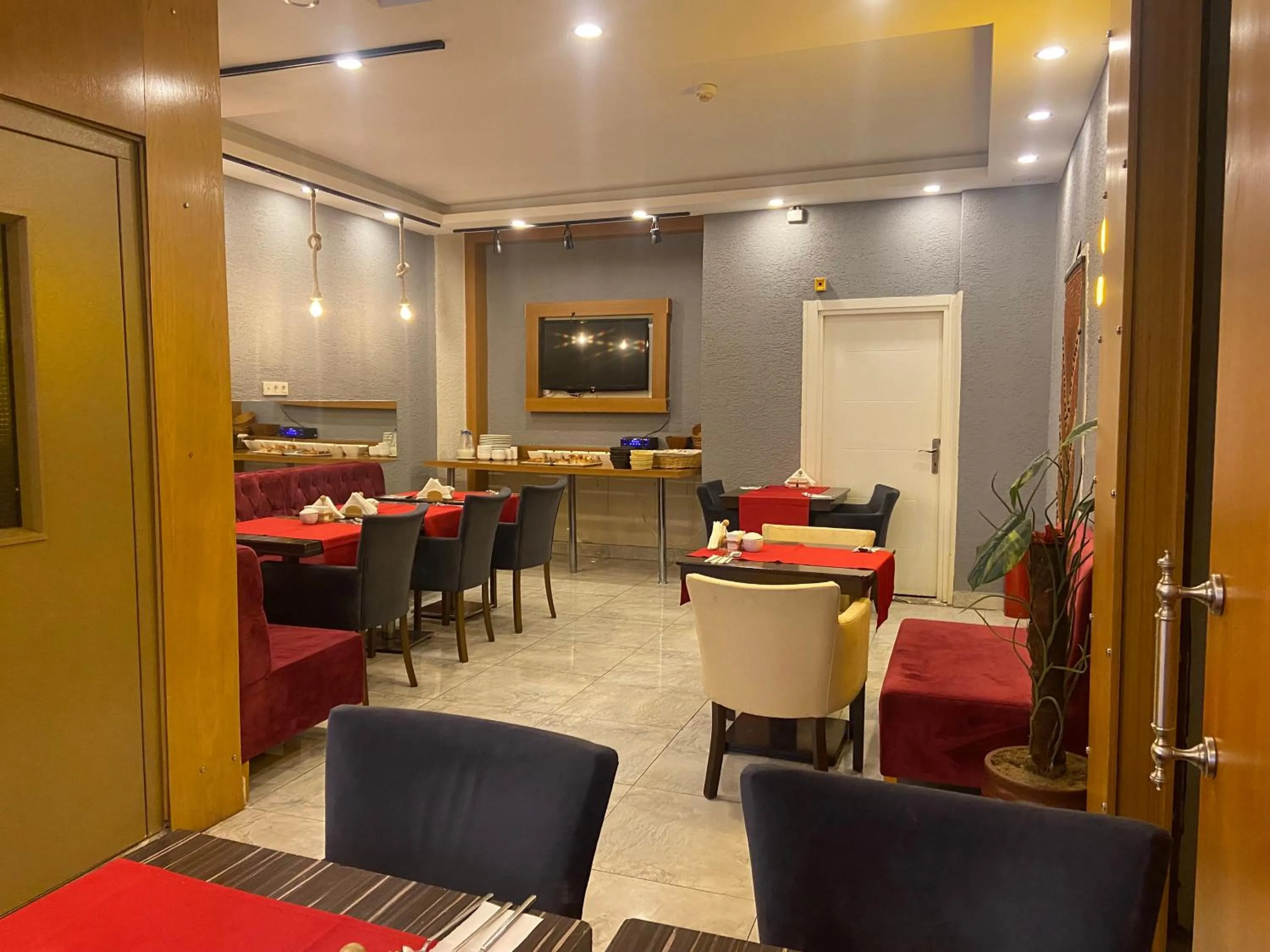 Restaurant/places to eat in Tamara Residence Hotel İstanbul