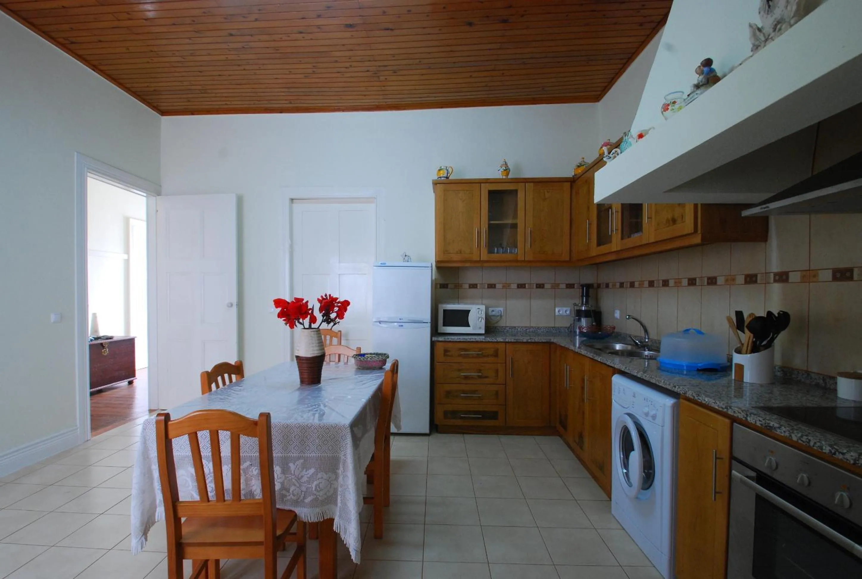 Kitchen or kitchenette in Alojamentos Flores Island