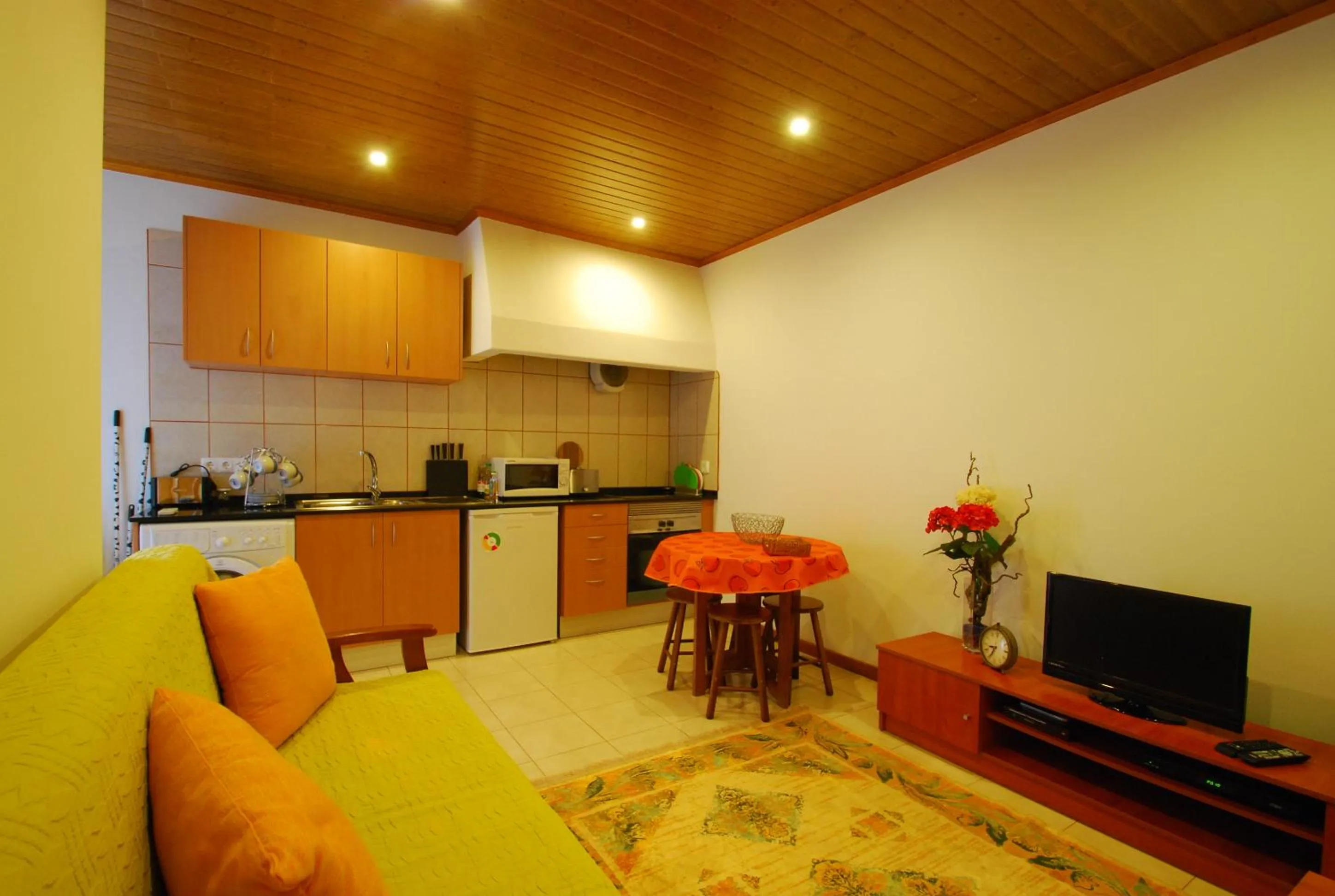 Kitchen or kitchenette in Alojamentos Flores Island
