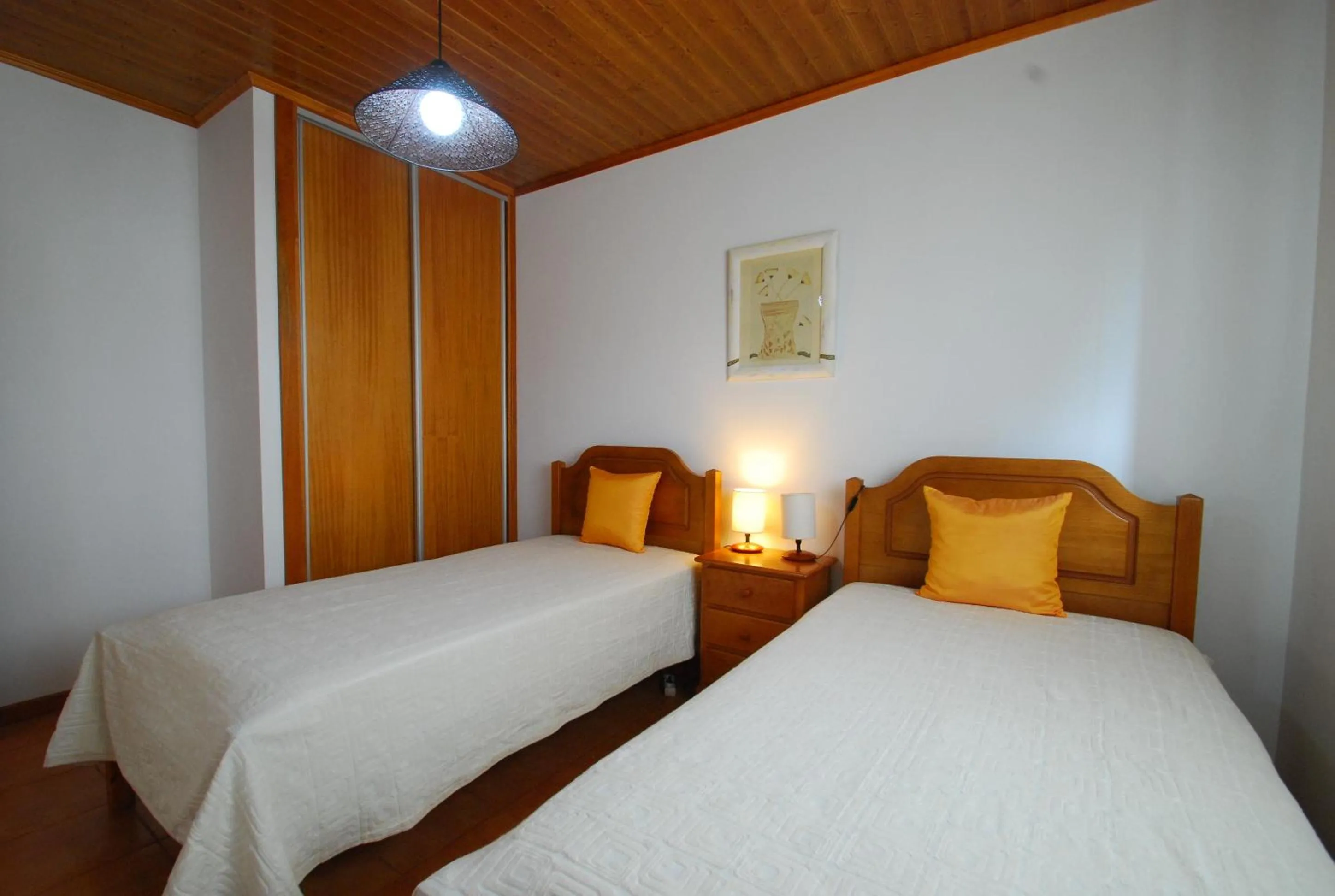 Photo of the whole room, Bed in Alojamentos Flores Island