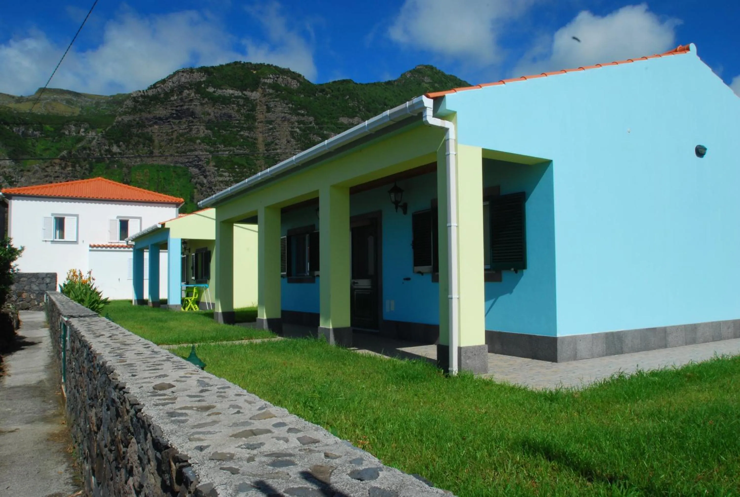 Facade/entrance in Alojamentos Flores Island