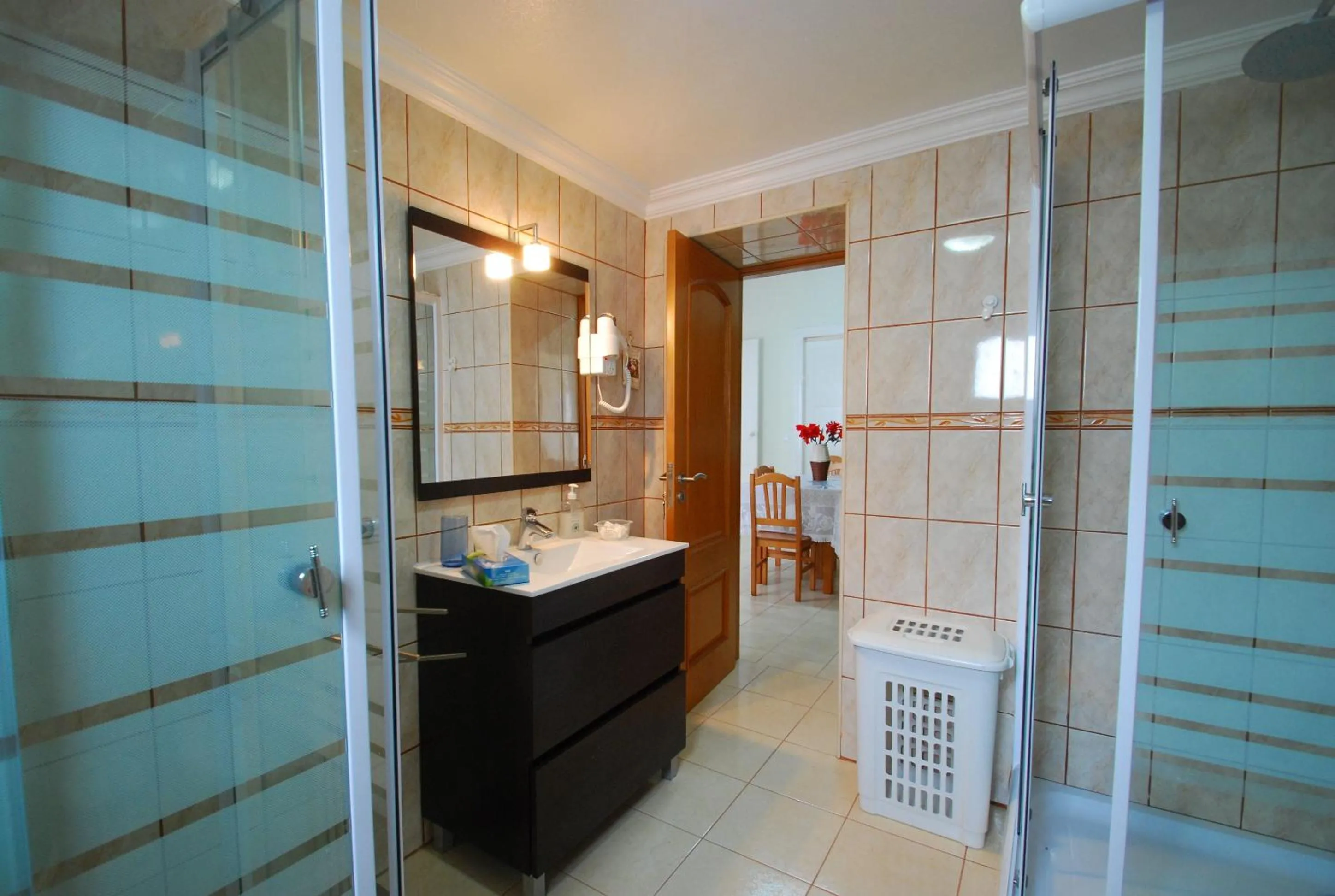Bathroom in Alojamentos Flores Island