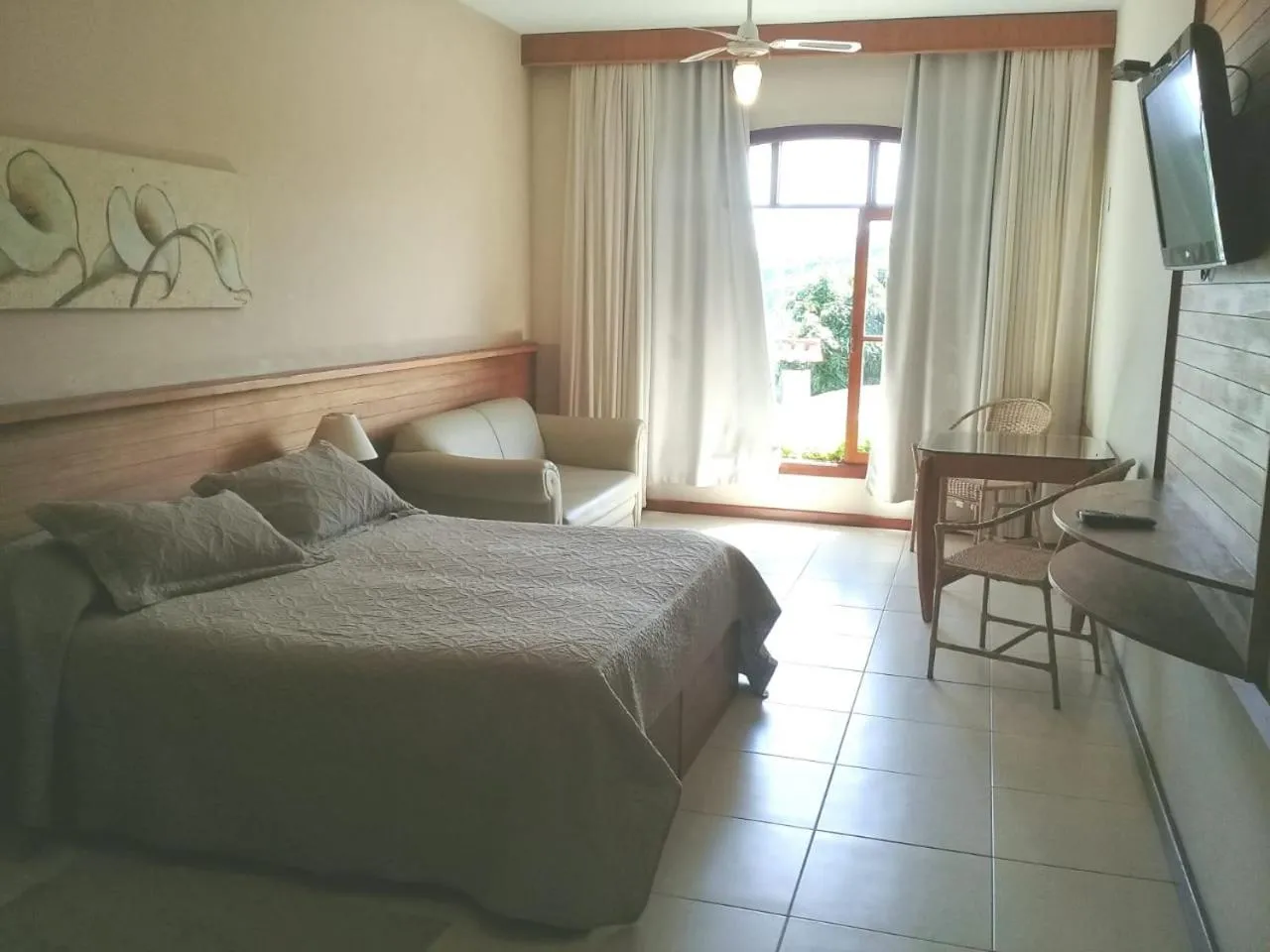 Bed in Hotel Dominguez Master