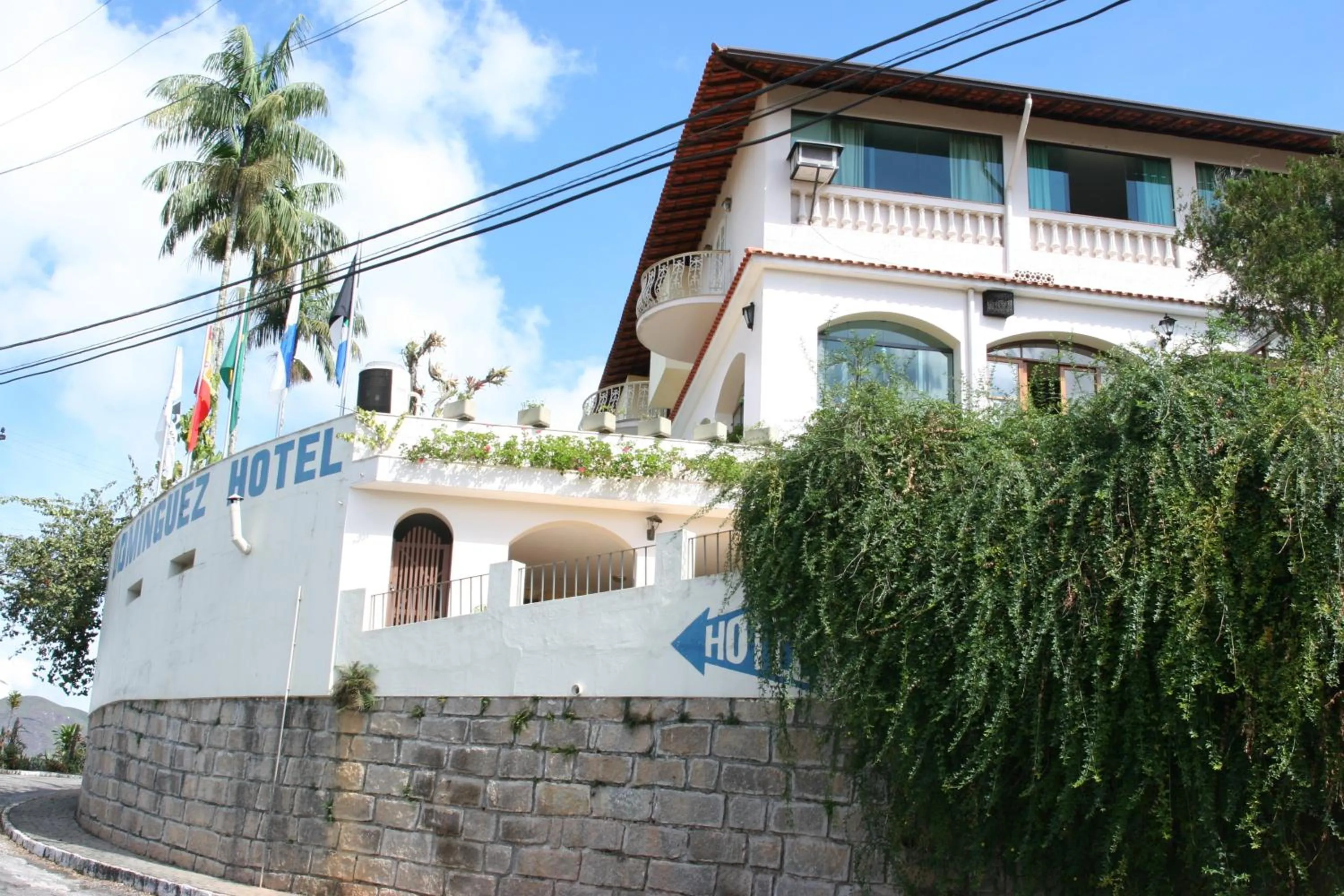 Property building in Hotel Dominguez Master