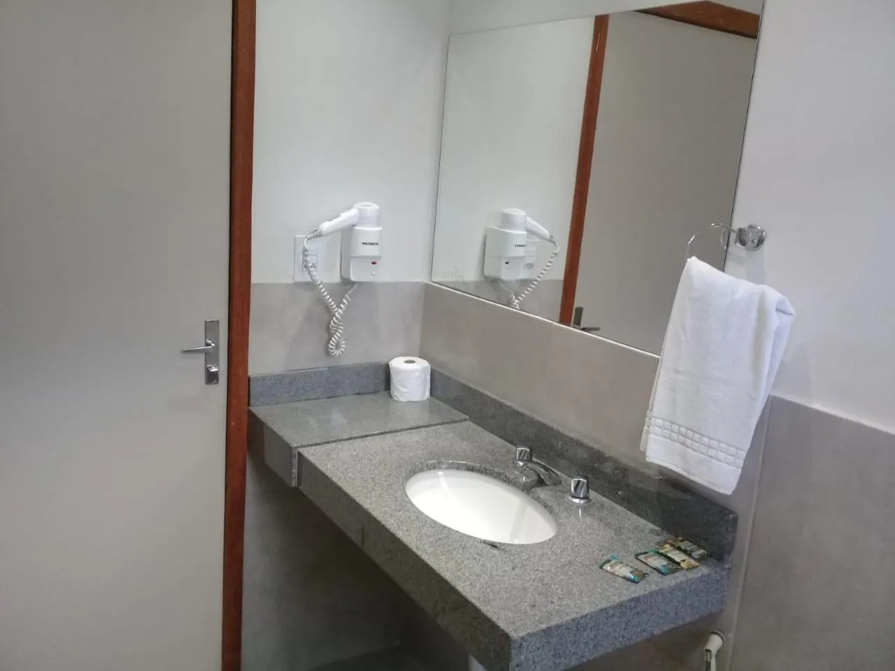 Hotel Dominguez Master