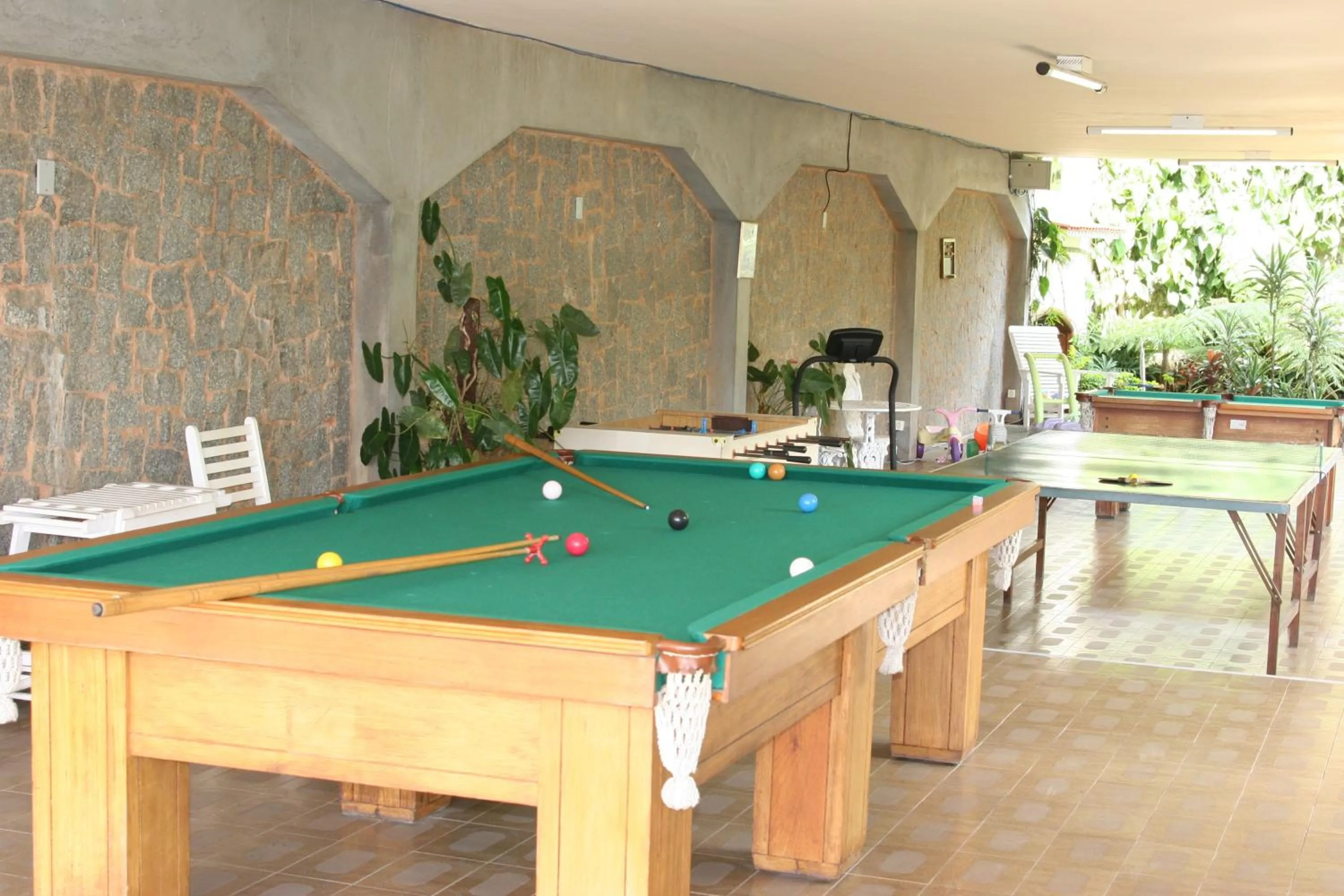 Billiard in Hotel Dominguez Master