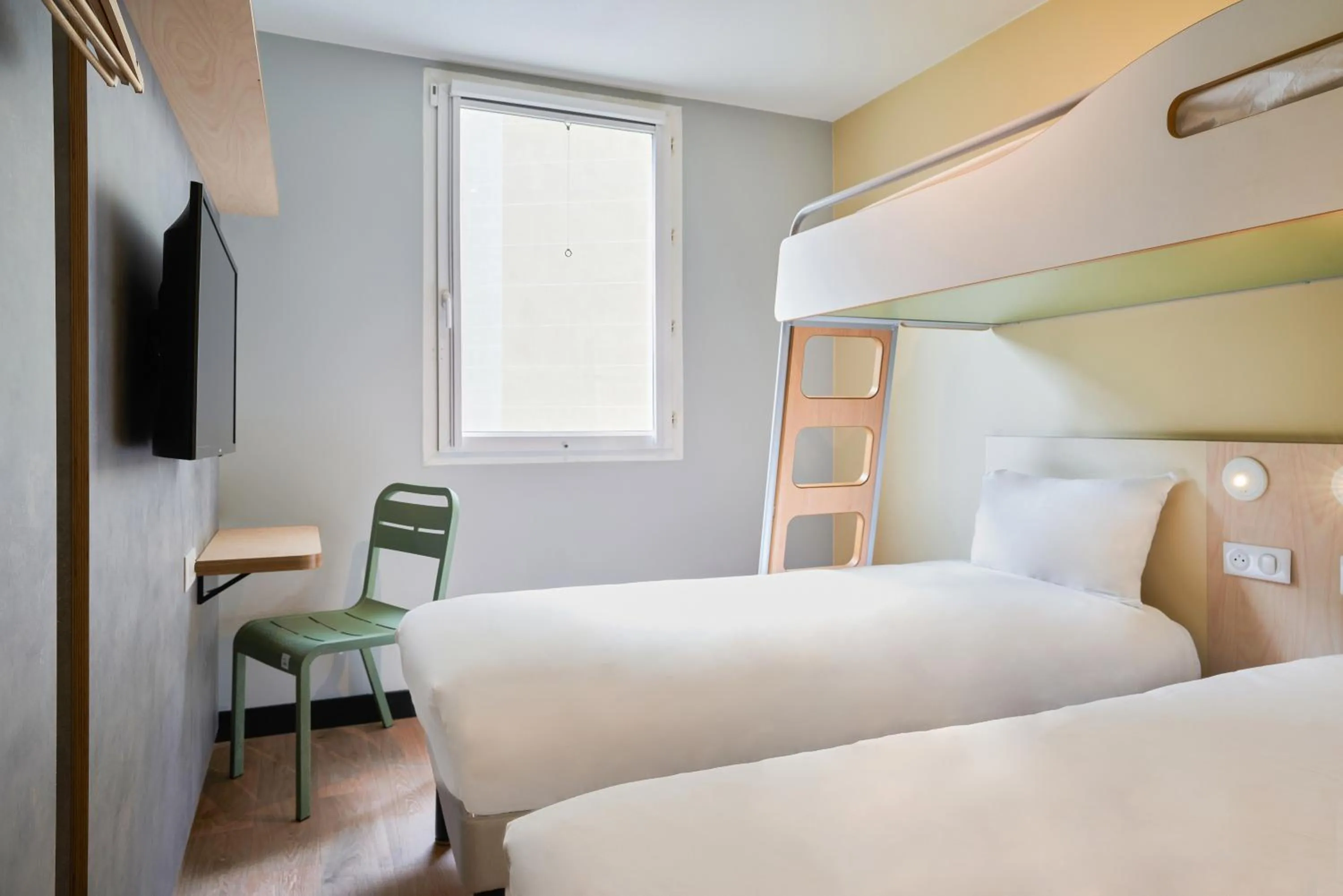 TV and multimedia, Bed in ibis budget Saint-Maurice