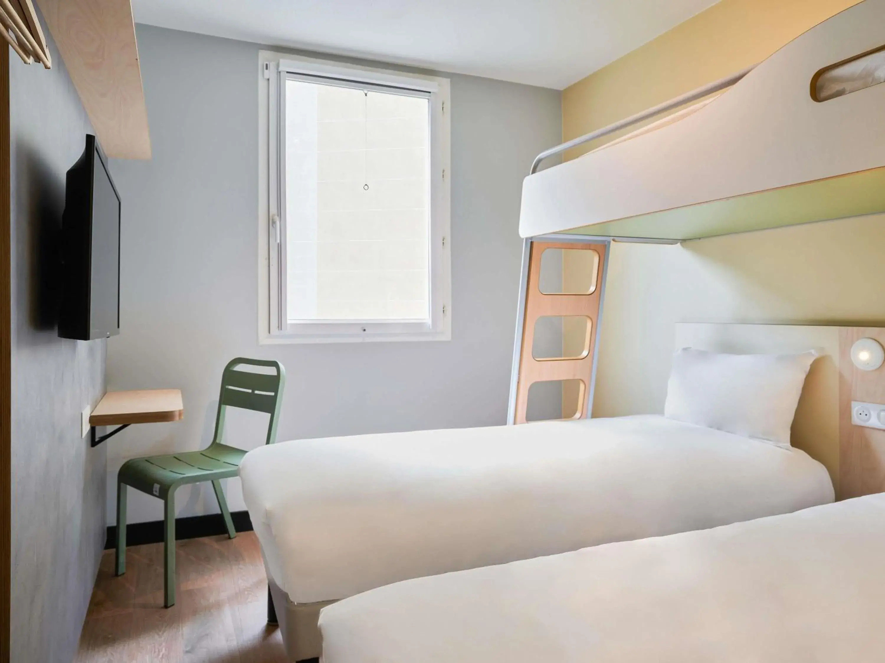 Bedroom, Bed in ibis budget Saint-Maurice Bedroom, Bed in ibis budget Saint-Maurice