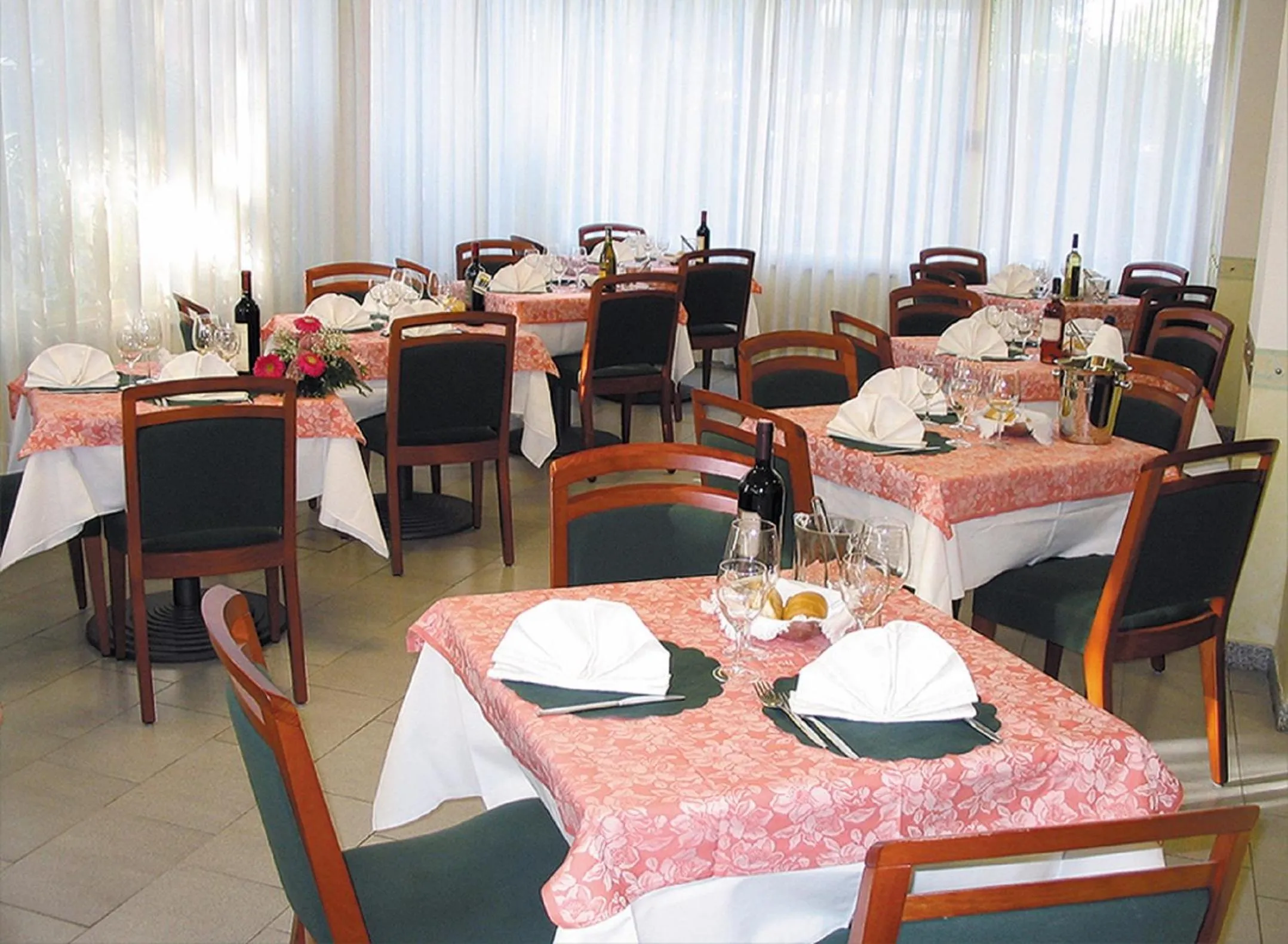 Restaurant/places to eat in Hotel Aquila D'Oro