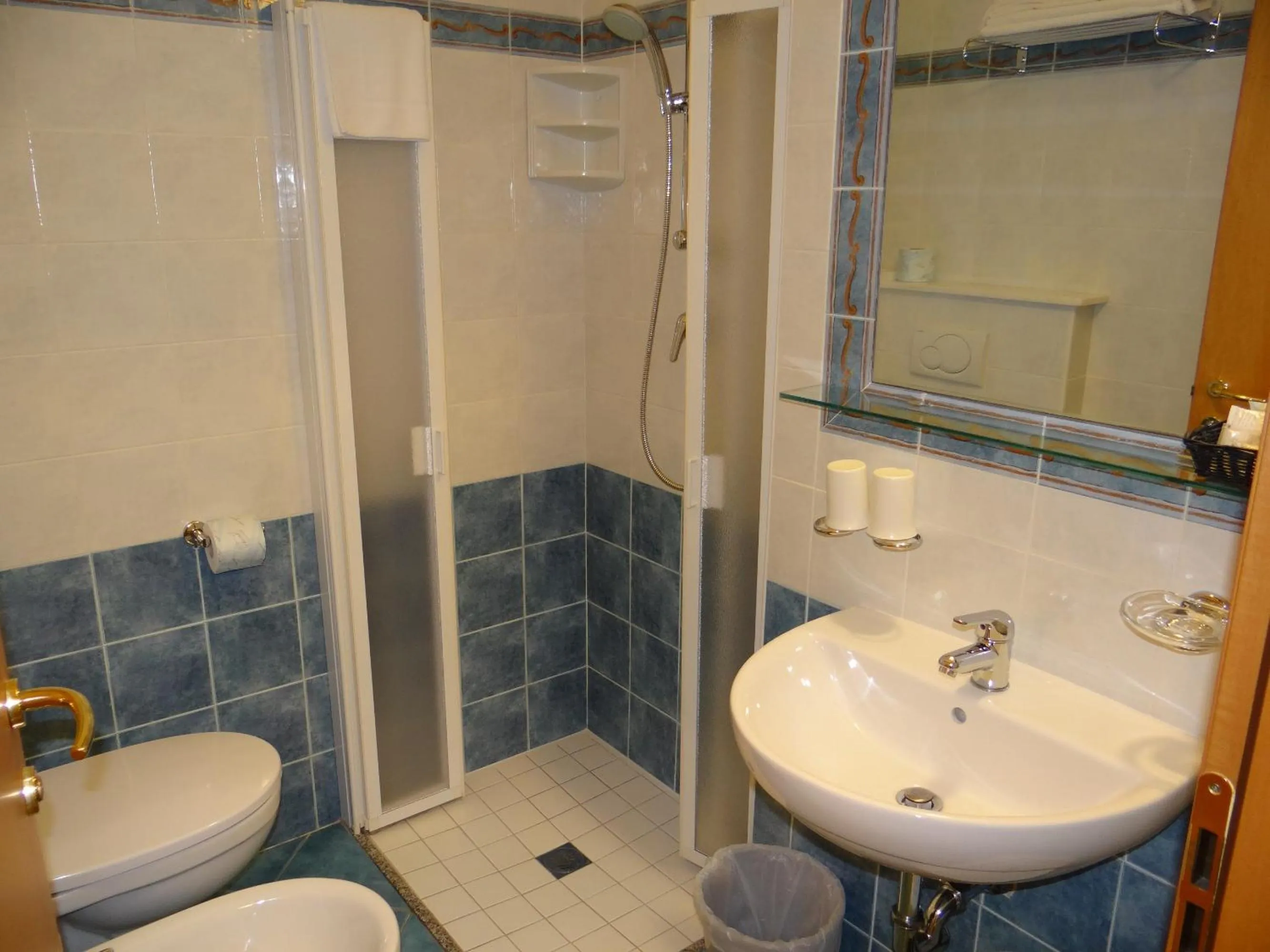 Bathroom in Hotel Aquila D'Oro