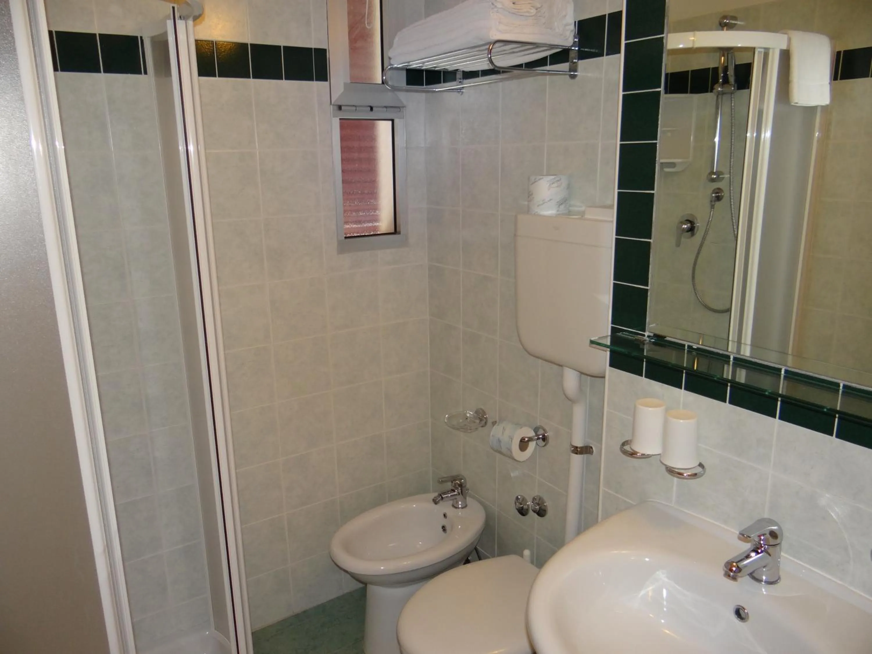 Bathroom in Hotel Aquila D'Oro