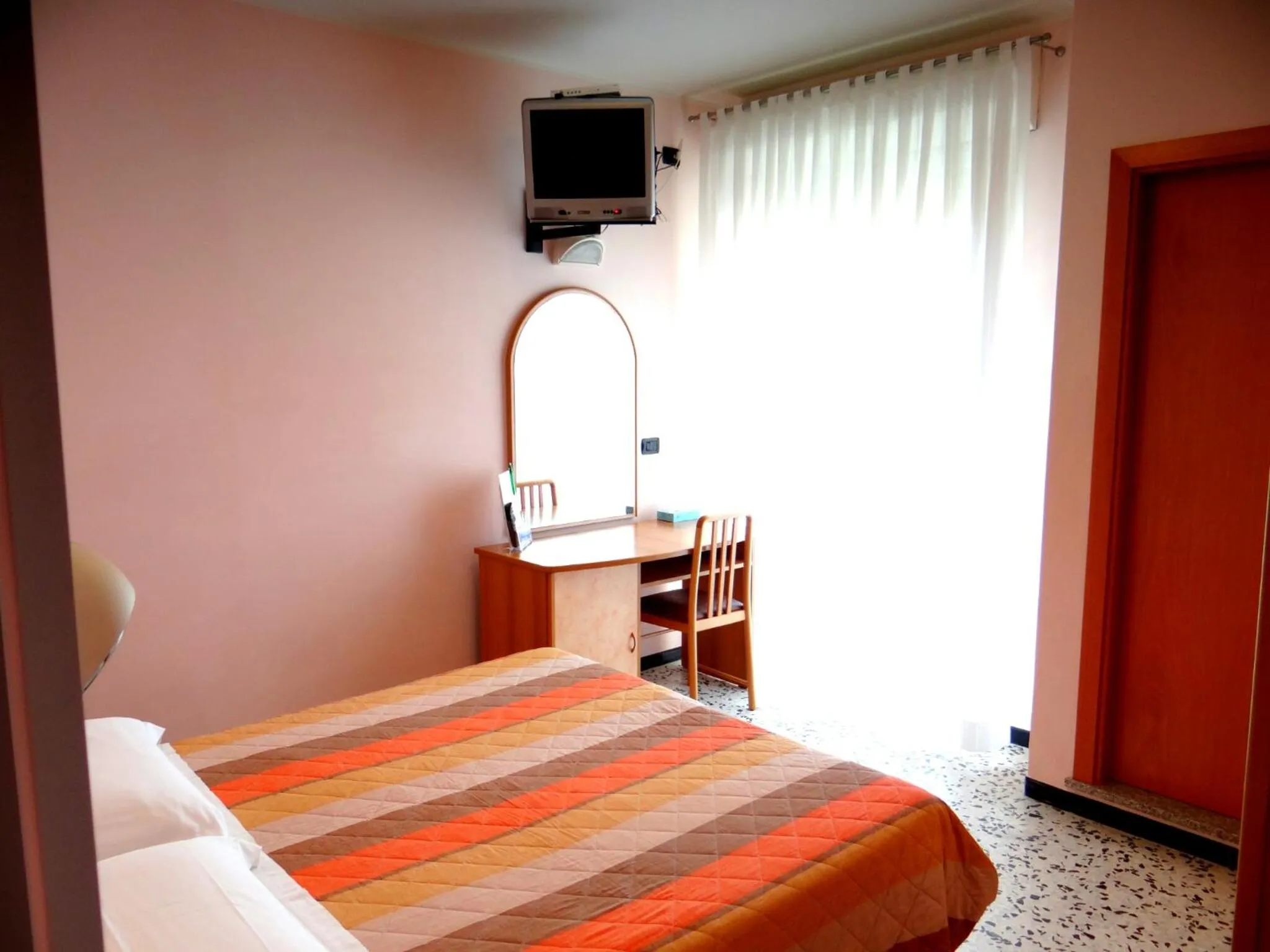 Photo of the whole room, Bed in Hotel Aquila D'Oro