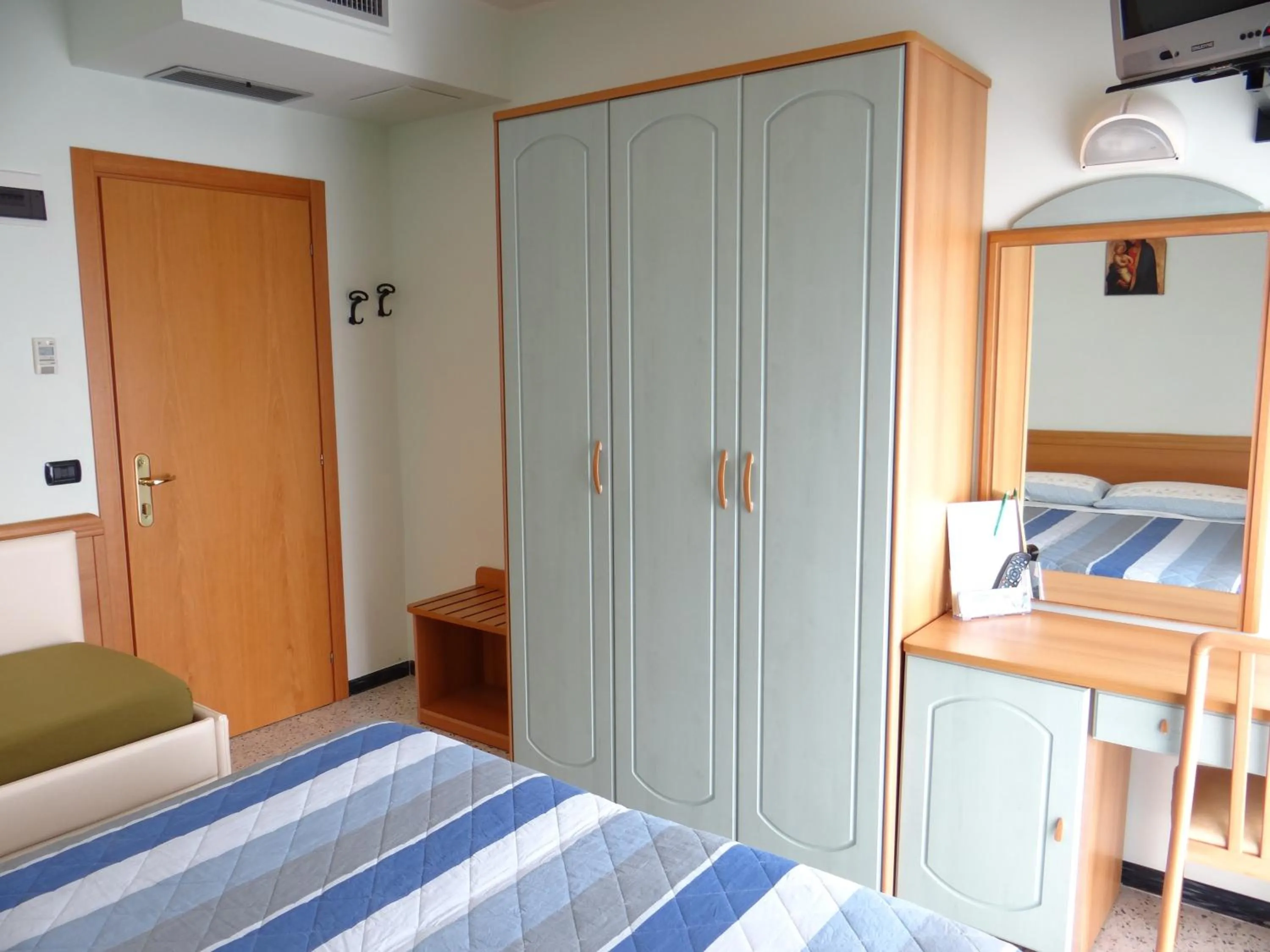 Photo of the whole room, Bed in Hotel Aquila D'Oro