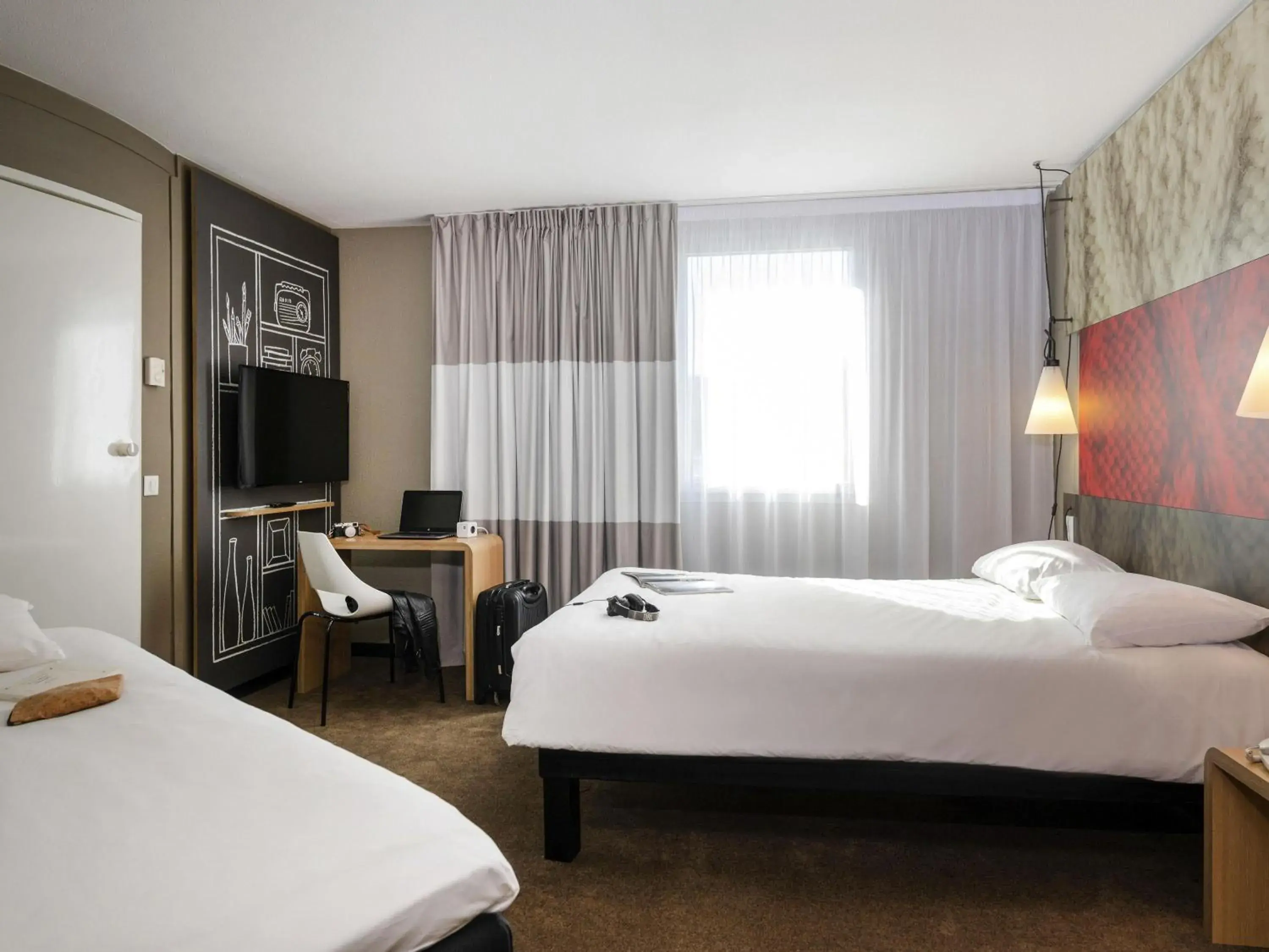 Bedroom, Bed in ibis Lyon Caluire Cité Internationale Bedroom, Bed in ibis Lyon Caluire Cité Internationale