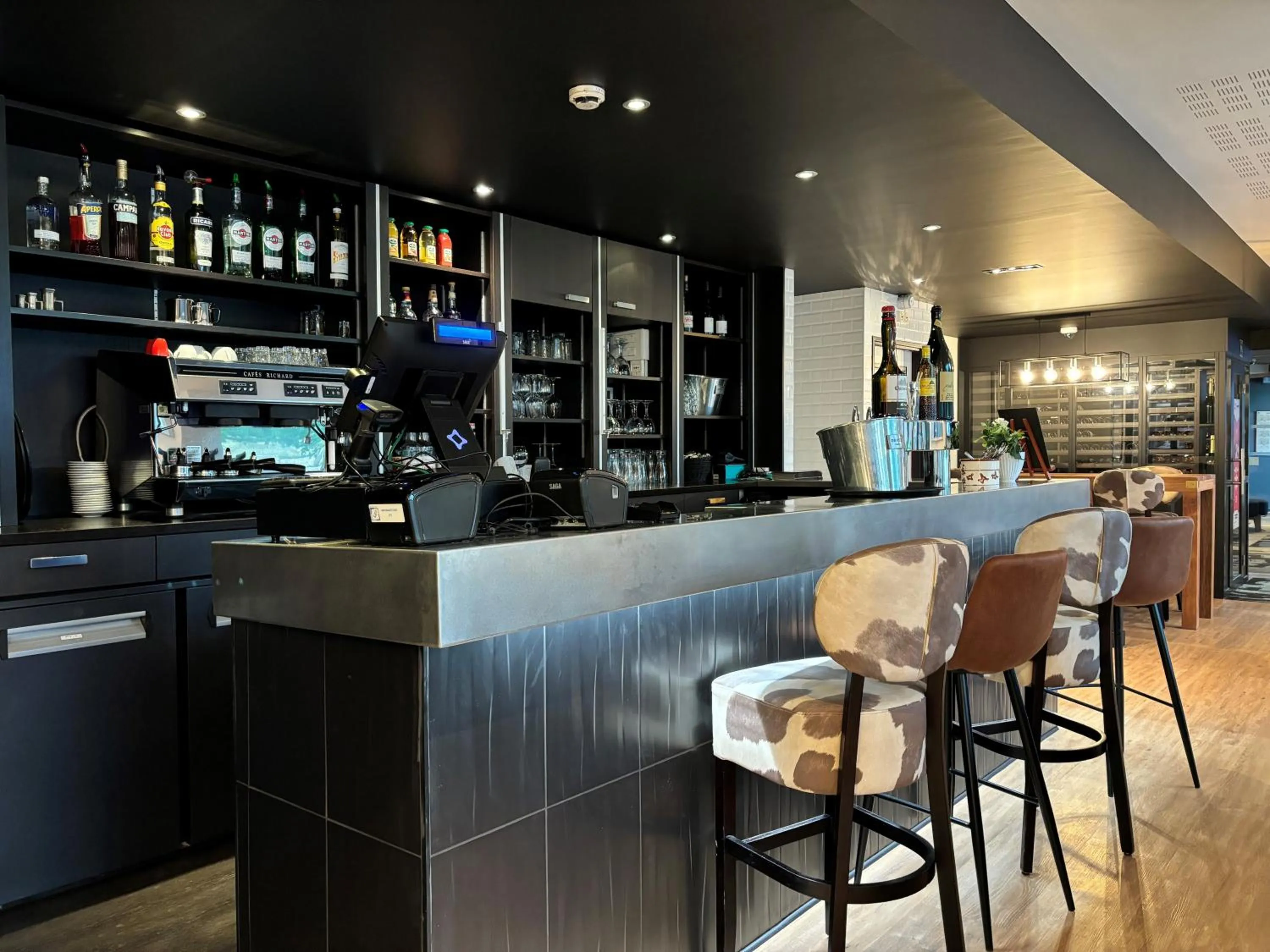 Restaurant/places to eat in ibis Lyon Caluire Cité Internationale