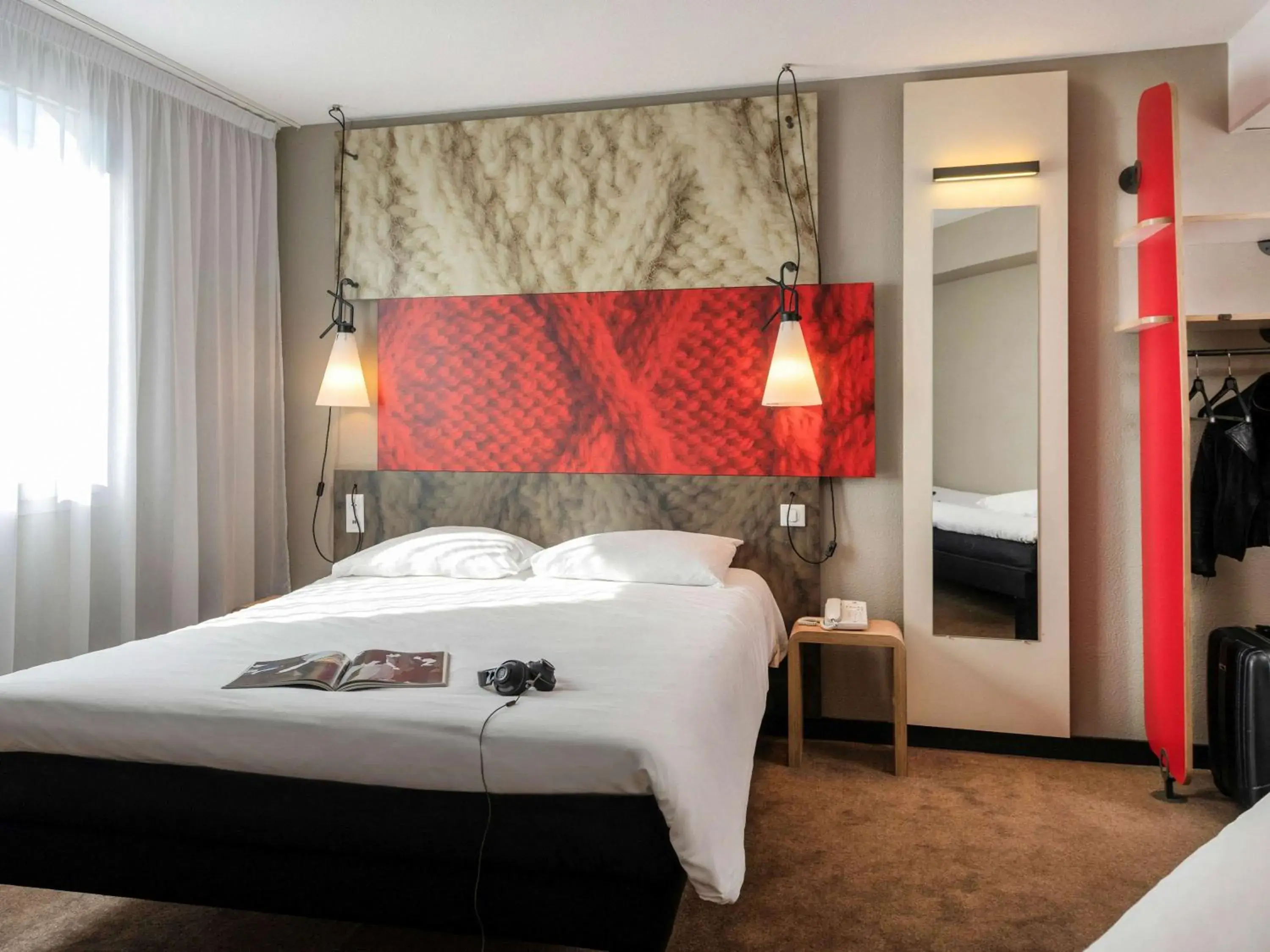 Photo of the whole room, Bed in ibis Lyon Caluire Cité Internationale Photo of the whole room, Bed in ibis Lyon Caluire Cité Internationale