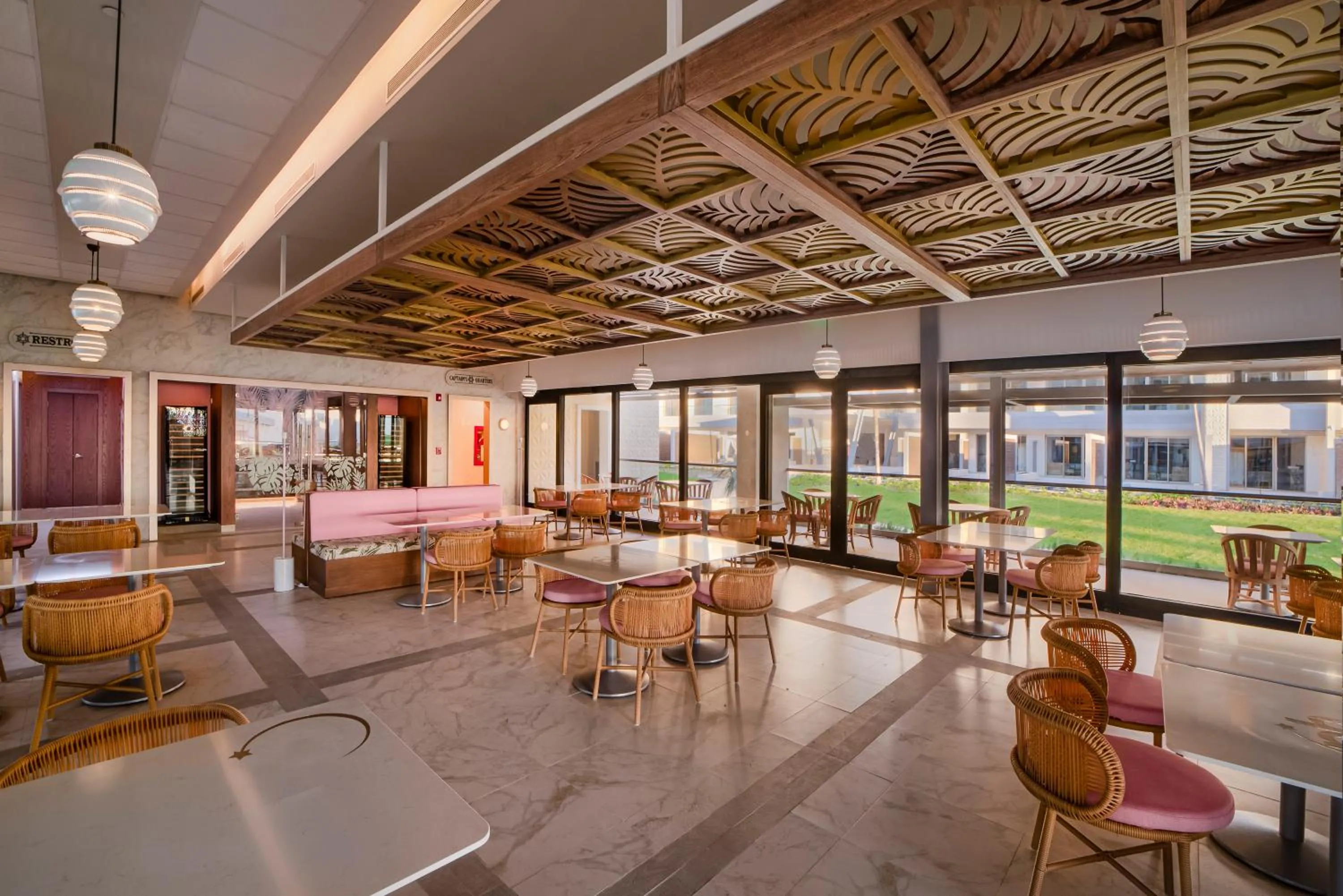 Restaurant/places to eat in Planet Hollywood Cancun Adult Scene by Royalton, An Autograph Collection All-Inclusive Resort - Adults Only