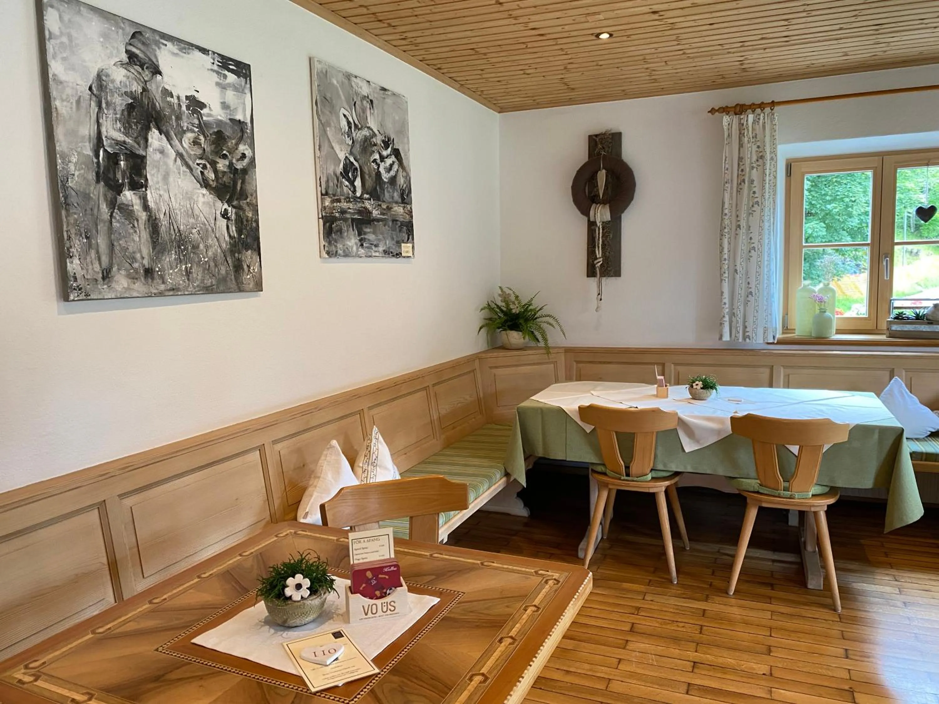 Restaurant/places to eat in Gasthaus Sulzfluh