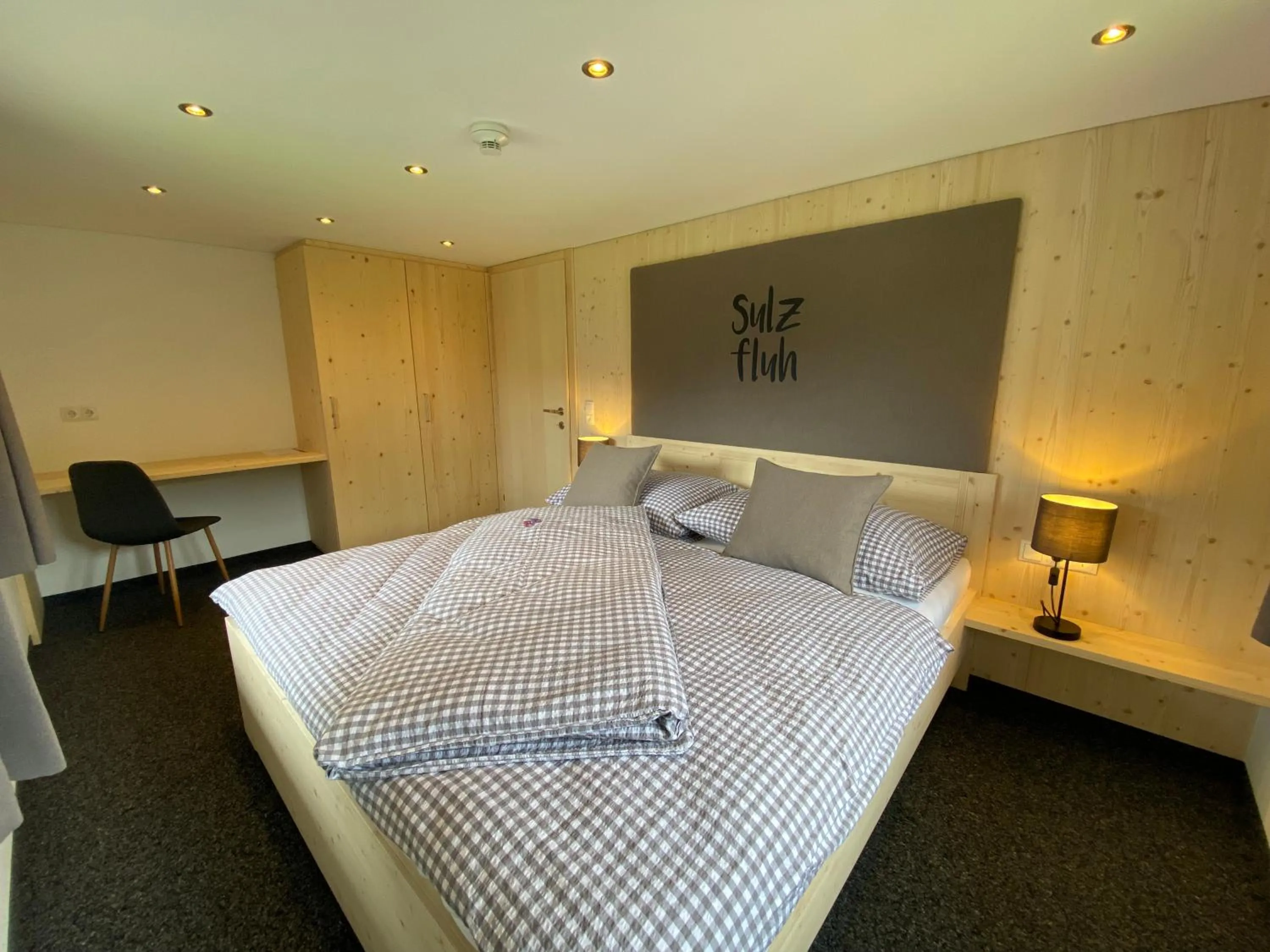 Bed in Gasthaus Sulzfluh