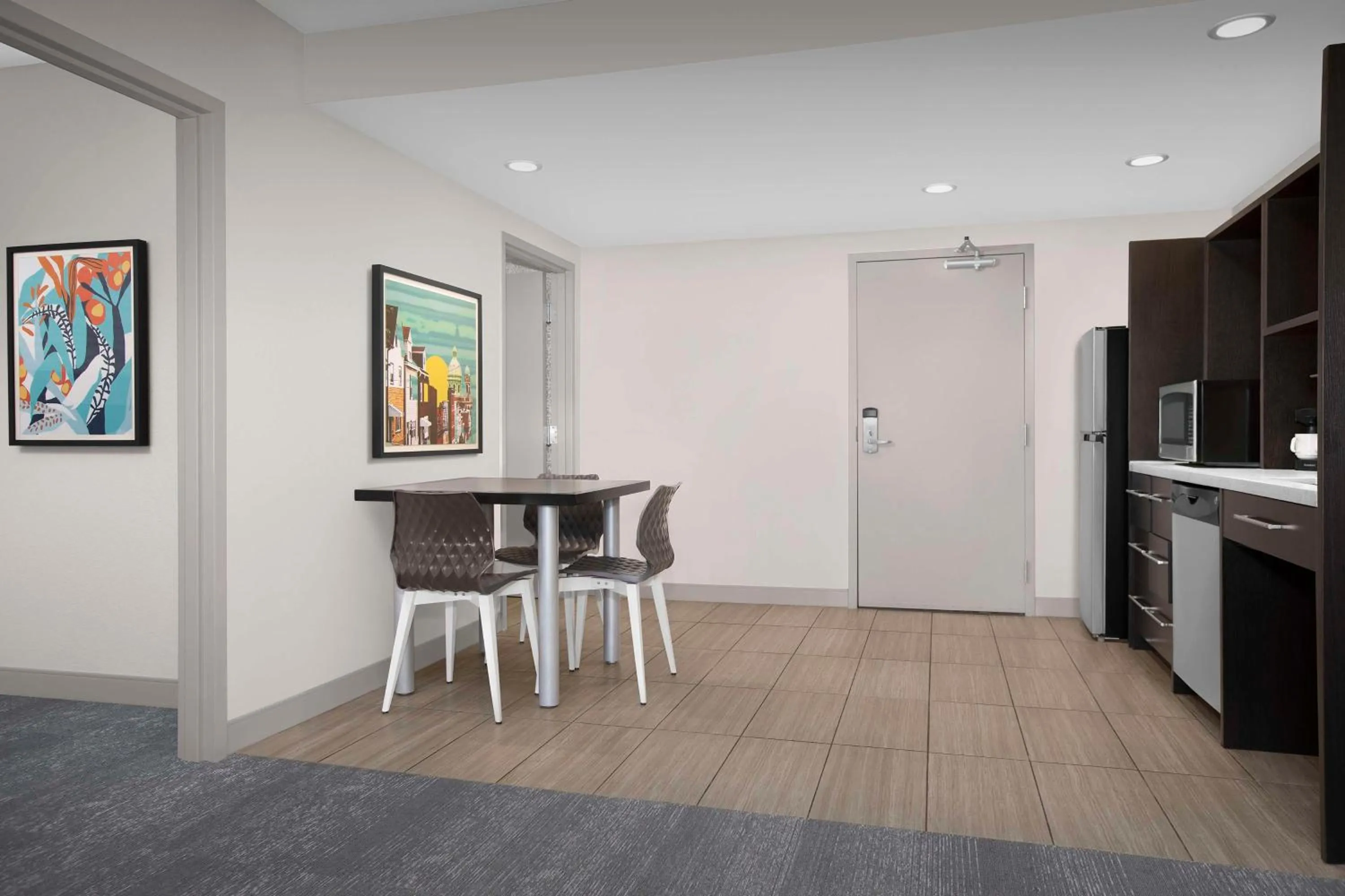 Living room in Home2 Suites by Hilton Pittsburgh - McCandless, PA