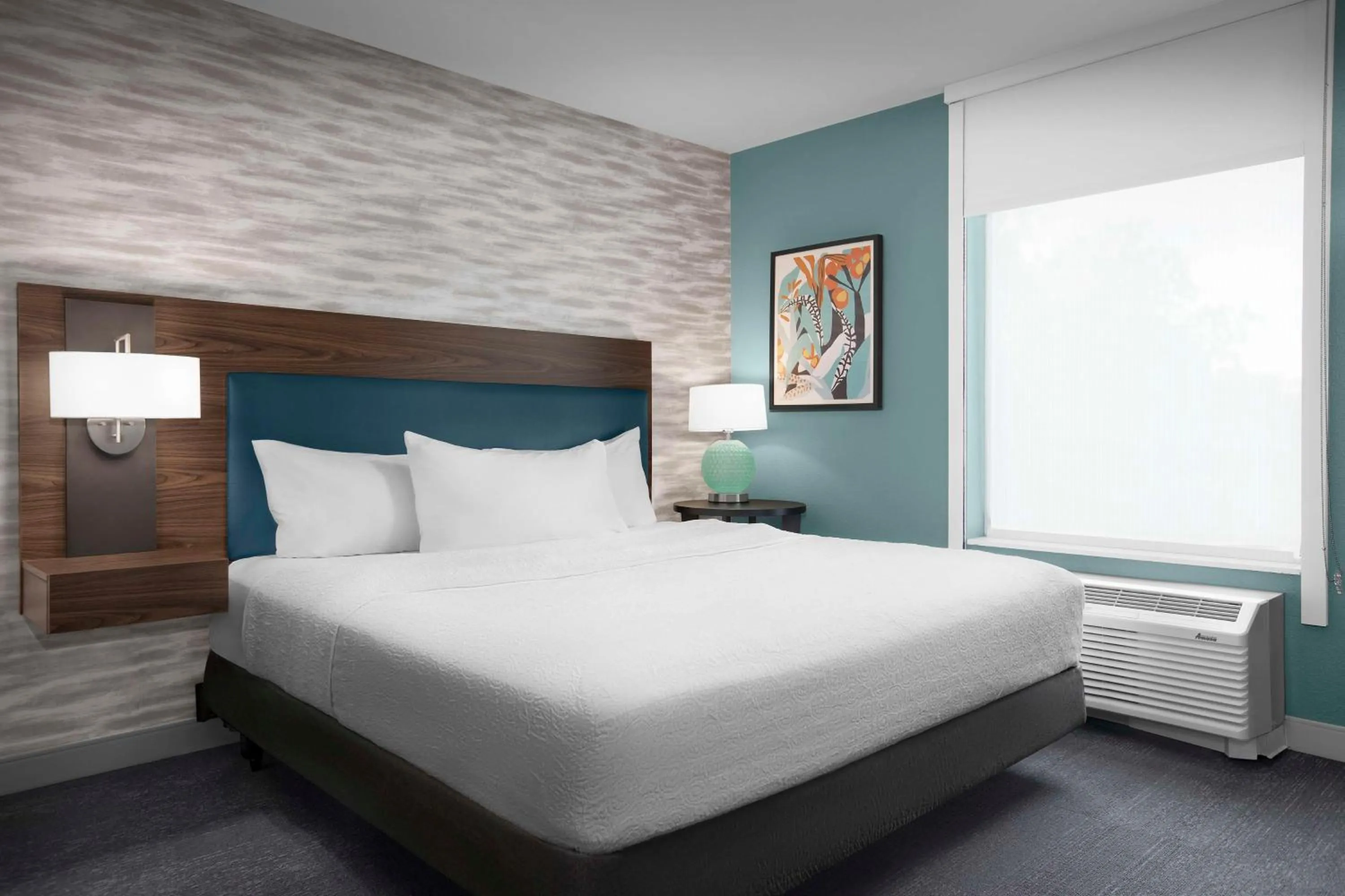 Bed in Home2 Suites by Hilton Pittsburgh - McCandless, PA