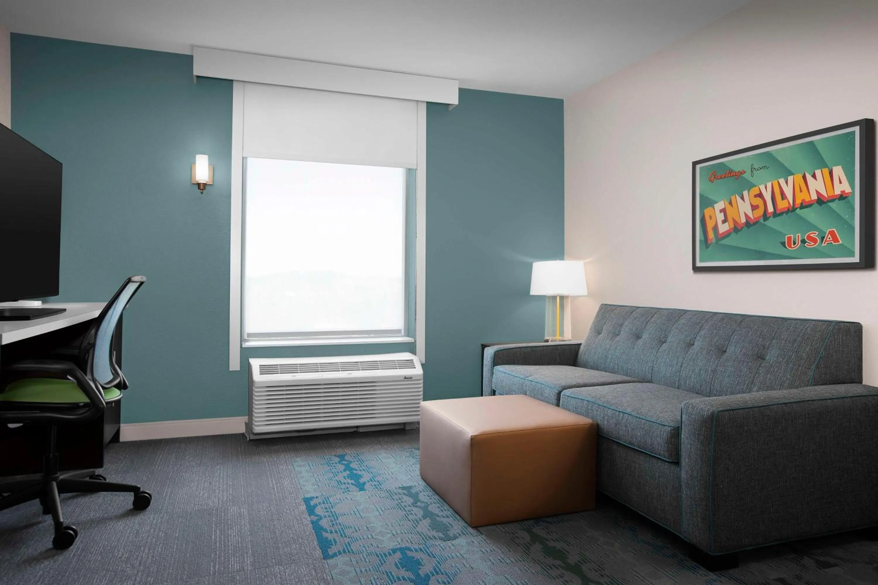 Living room in Home2 Suites by Hilton Pittsburgh - McCandless, PA