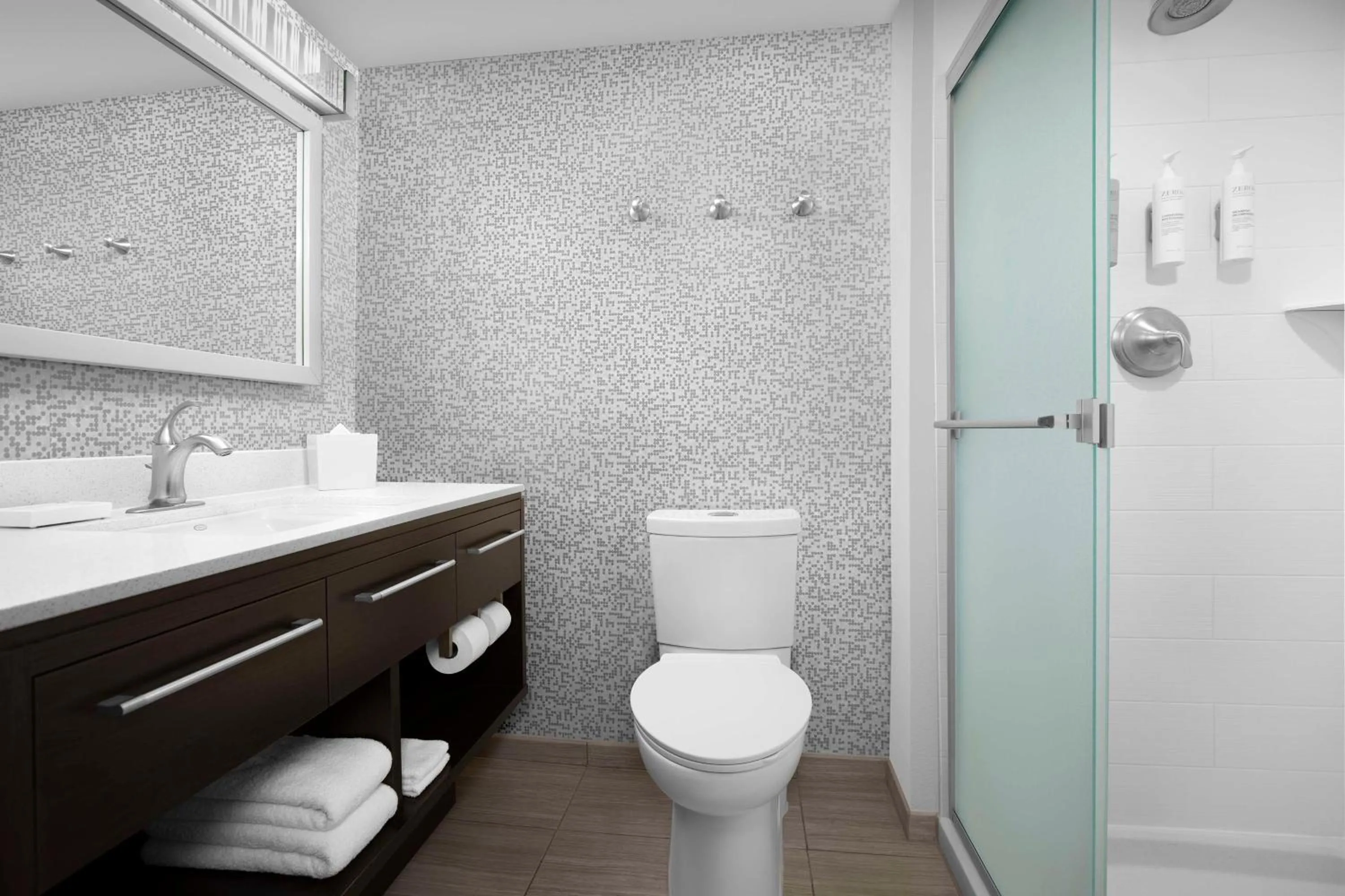 Bathroom in Home2 Suites by Hilton Pittsburgh - McCandless, PA