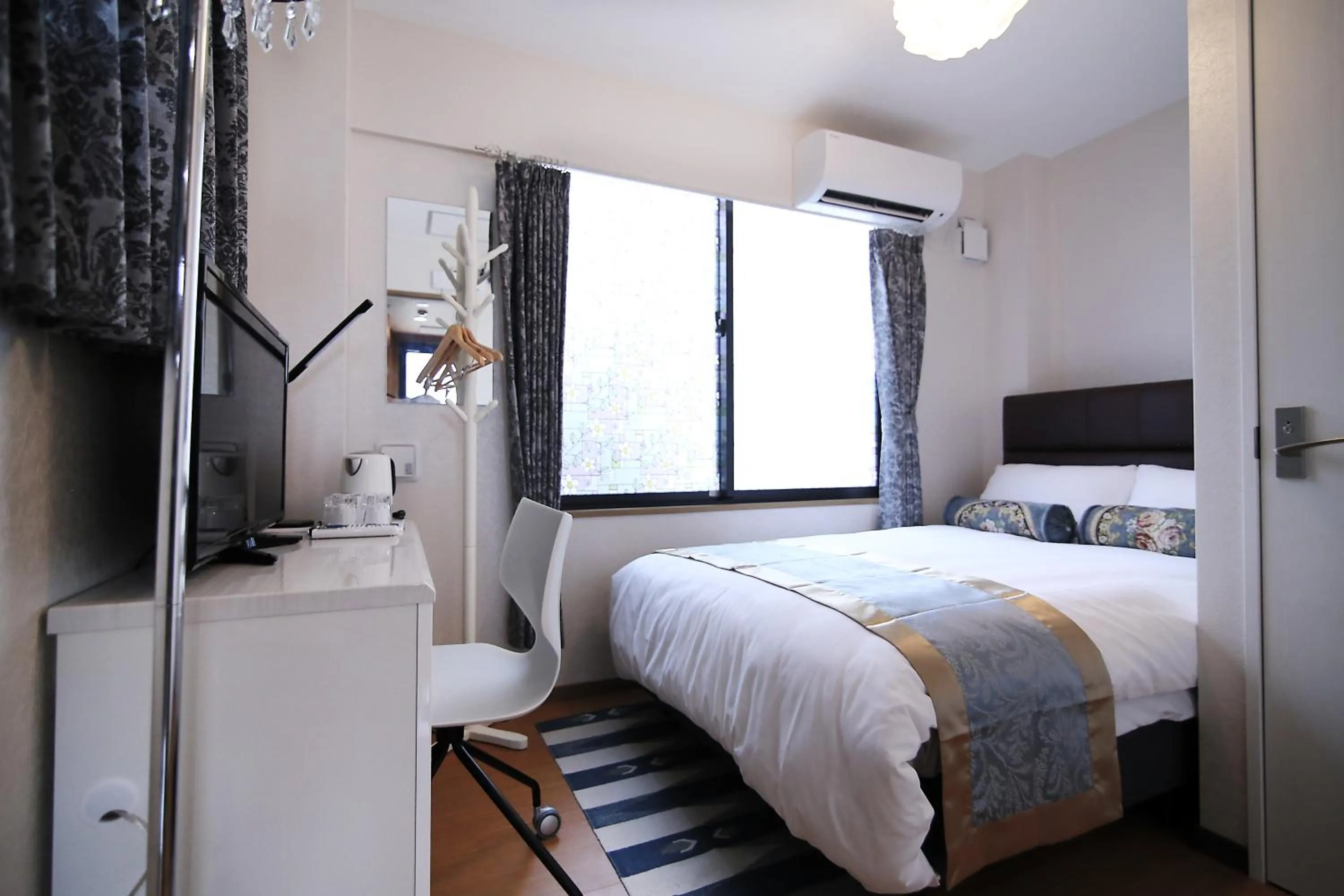 Bed in SHINJUKU GLOBAL HOTEL