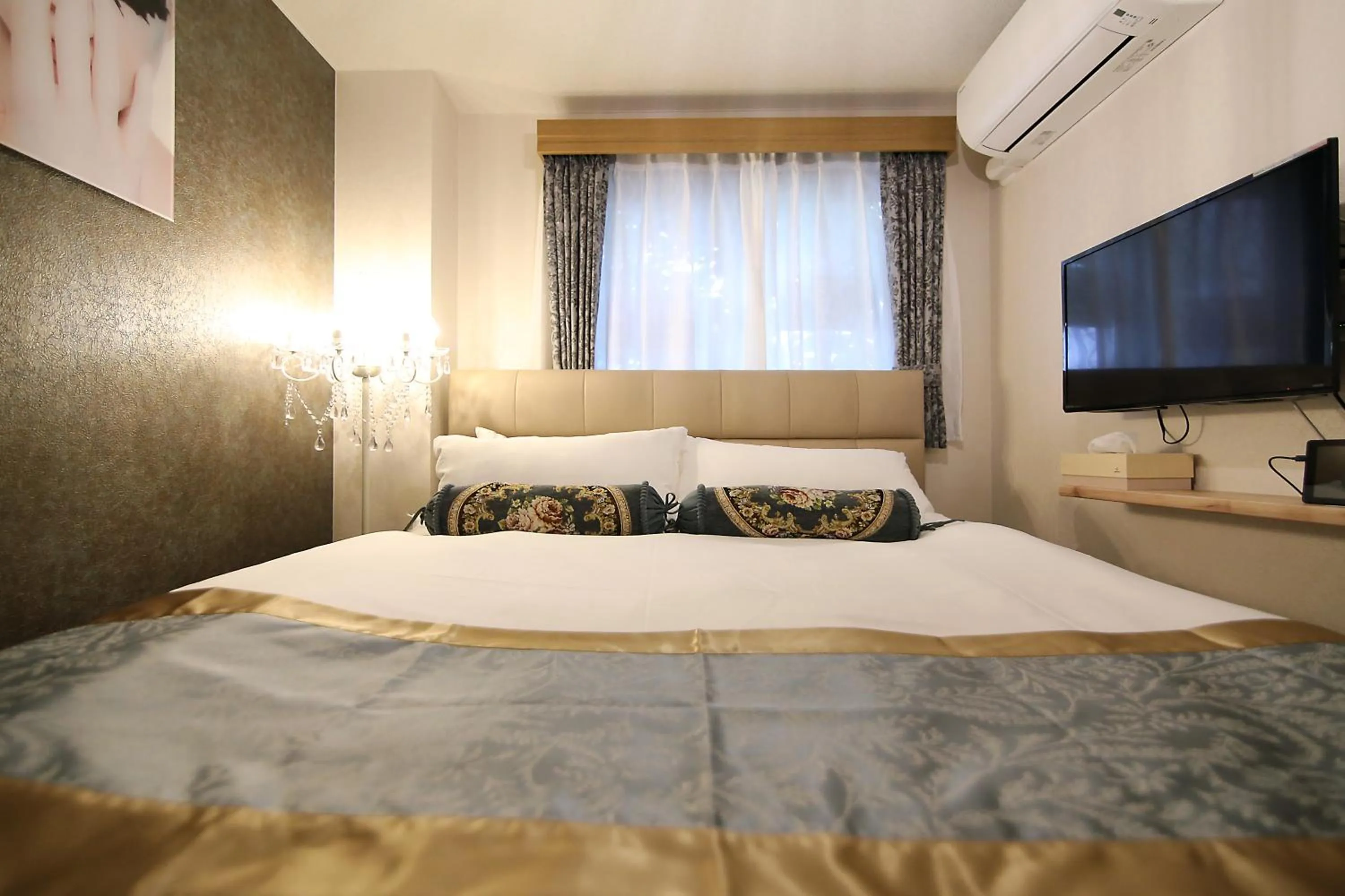 Bed in SHINJUKU GLOBAL HOTEL