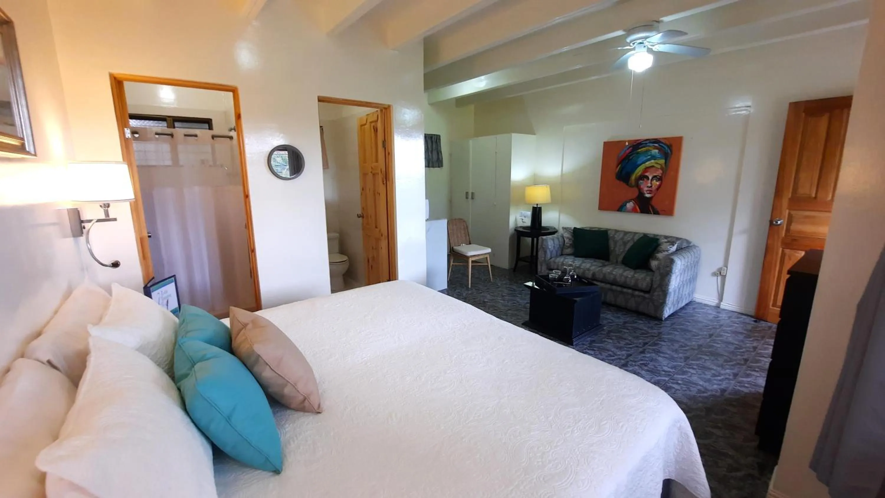 Photo of the whole room, Bed in Vista Canyon Inn