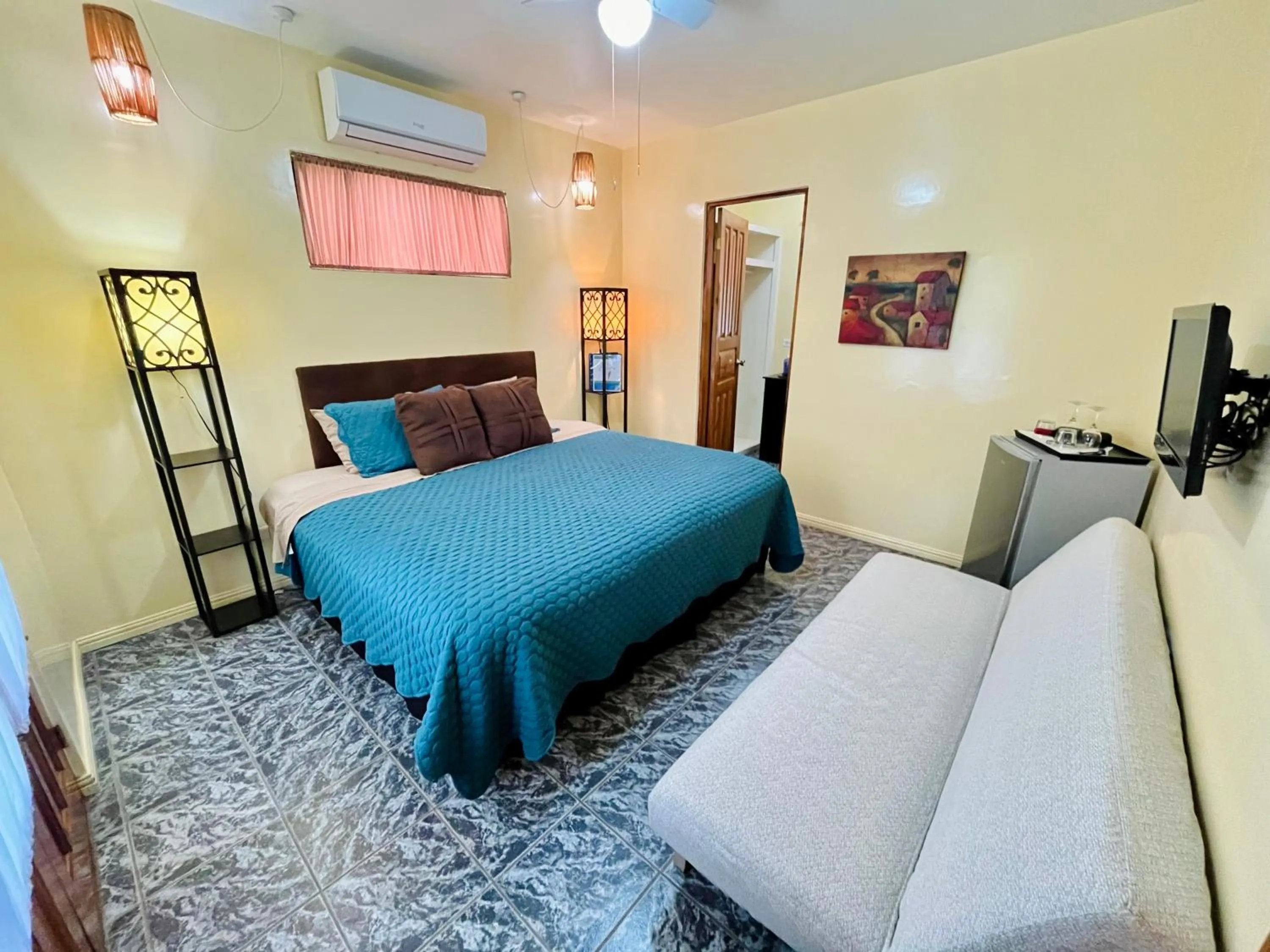 Photo of the whole room, Bed in Vista Canyon Inn