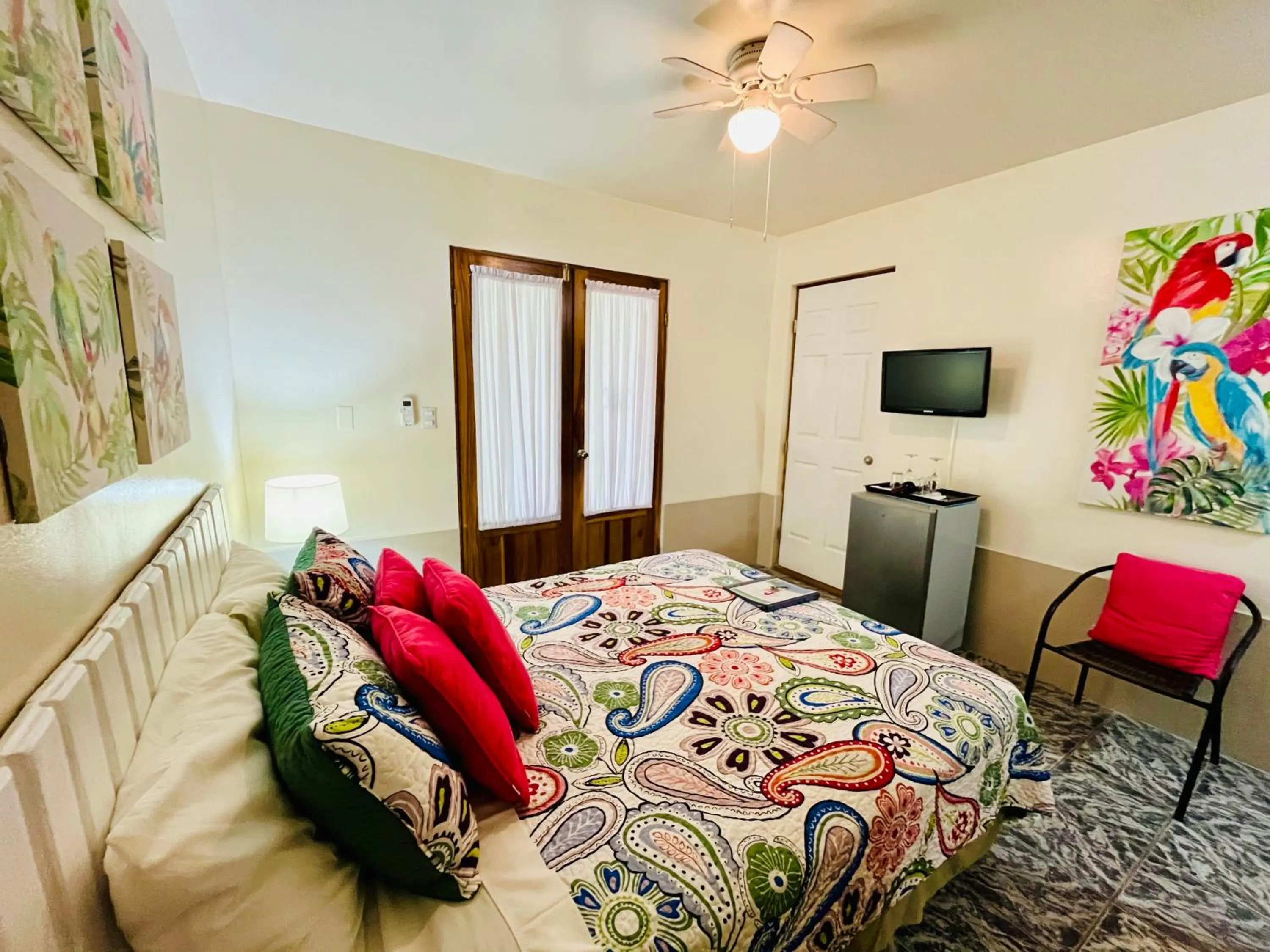 Bed in Vista Canyon Inn