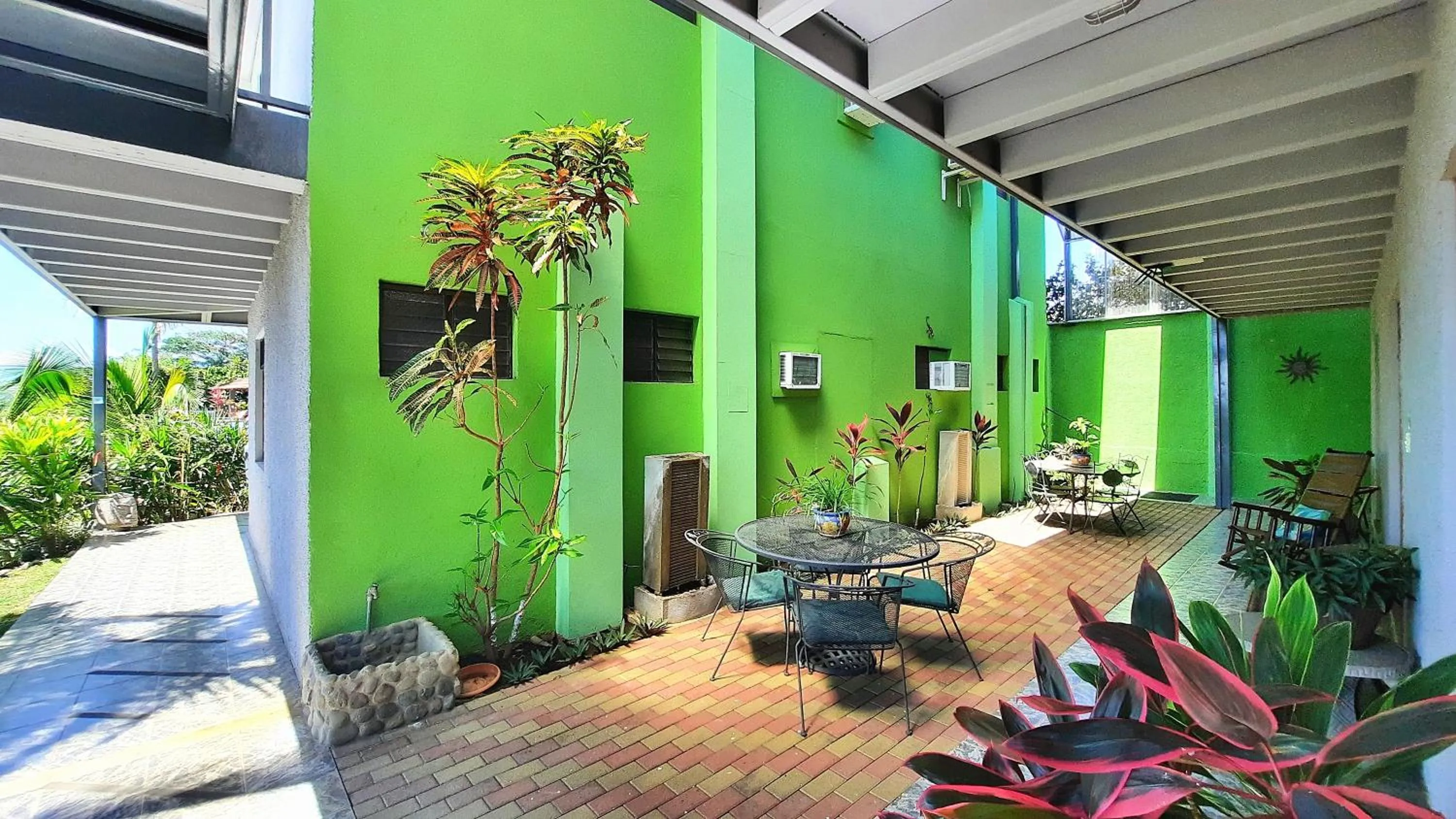 Garden view in Vista Canyon Inn