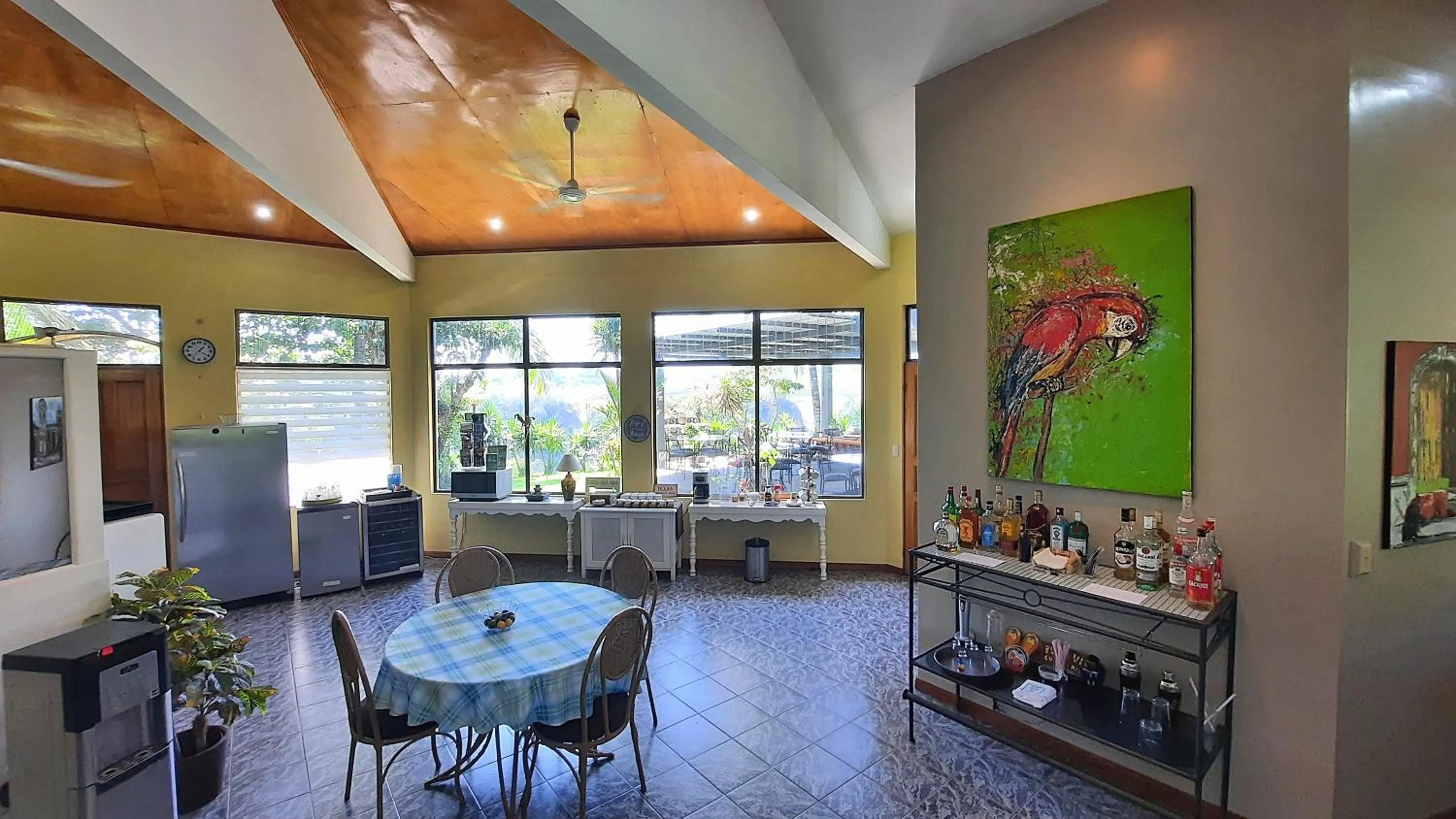 Coffee/tea facilities in Vista Canyon Inn