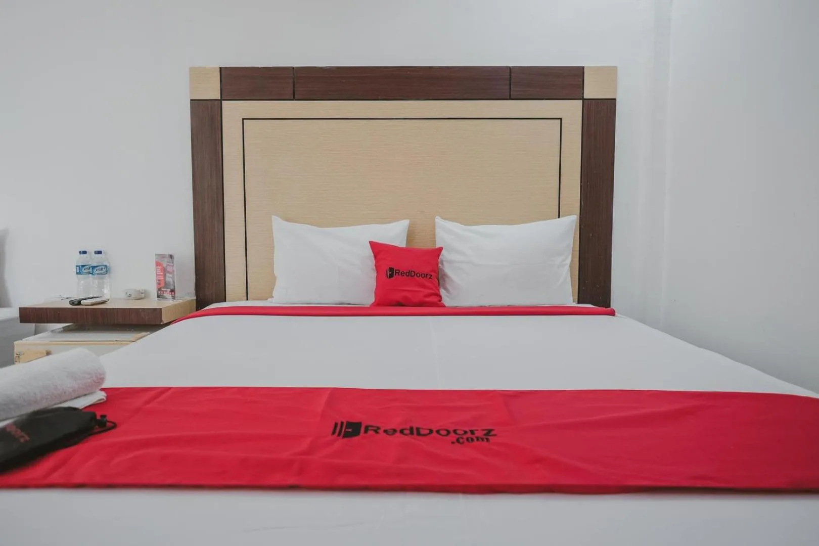 Bedroom in RedDoorz Syariah near RSUD Kolonel Abundjani Bangko